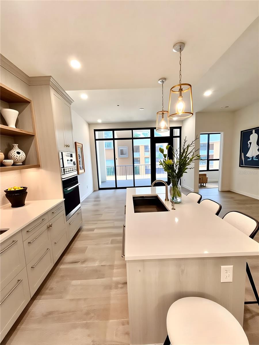 33 S PALM AVE #1202, SARASOTA, FL, 34236