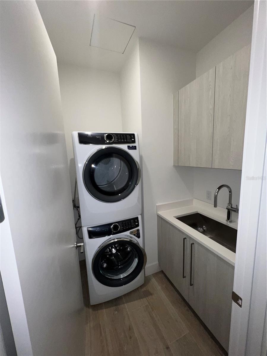 33 S PALM AVE #1202, SARASOTA, FL, 34236