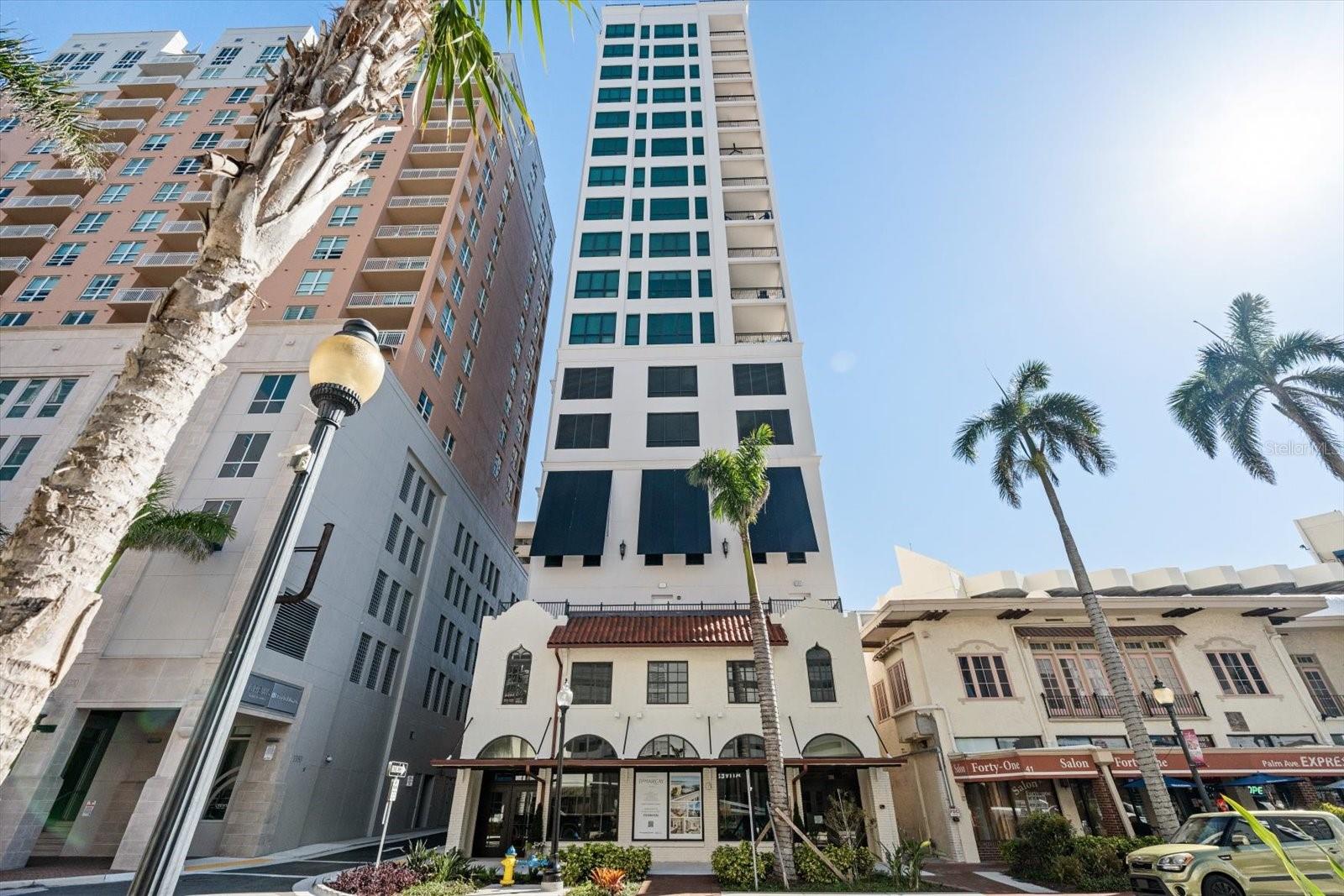 33 S PALM AVE #1202, SARASOTA, FL, 34236