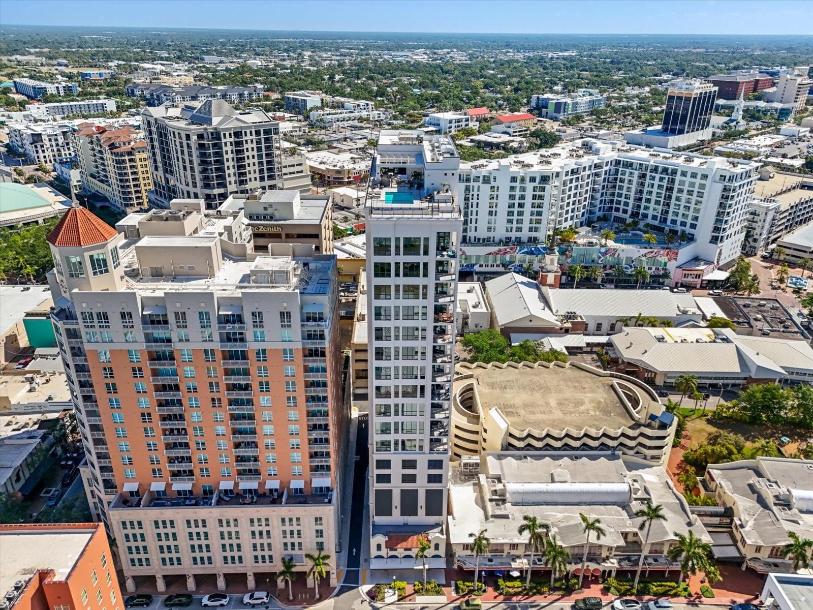 33 S PALM AVE #1202, SARASOTA, FL, 34236