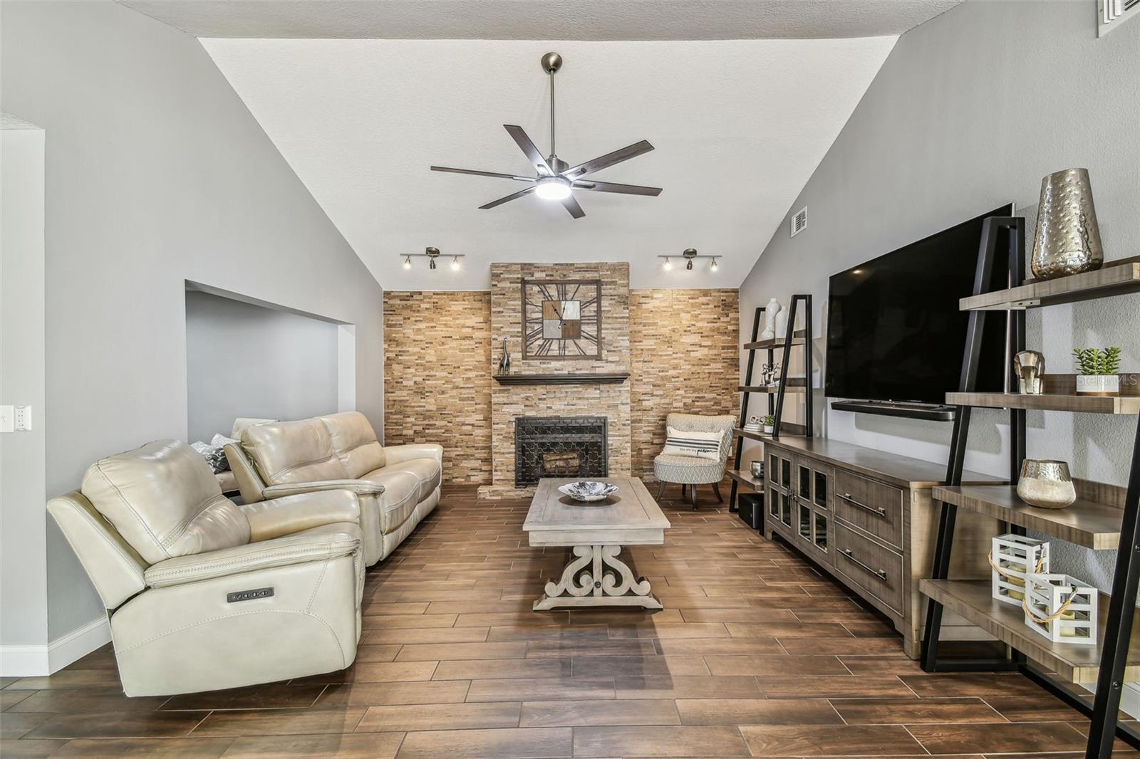 7004 WESTMINSTER ST, TAMPA, FL, 33635