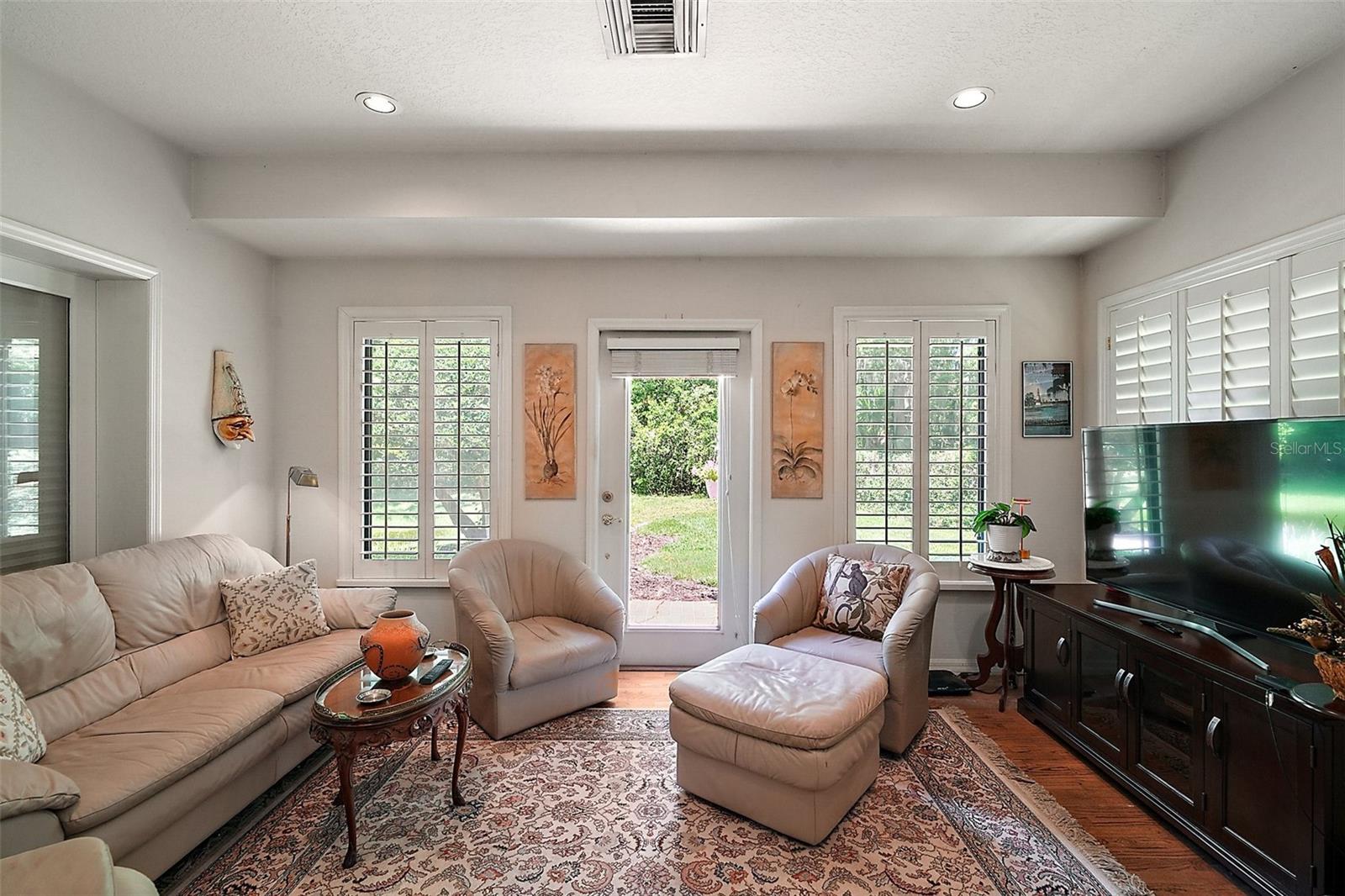 621 HIGH POINT DR, MOUNT DORA, FL, 32757