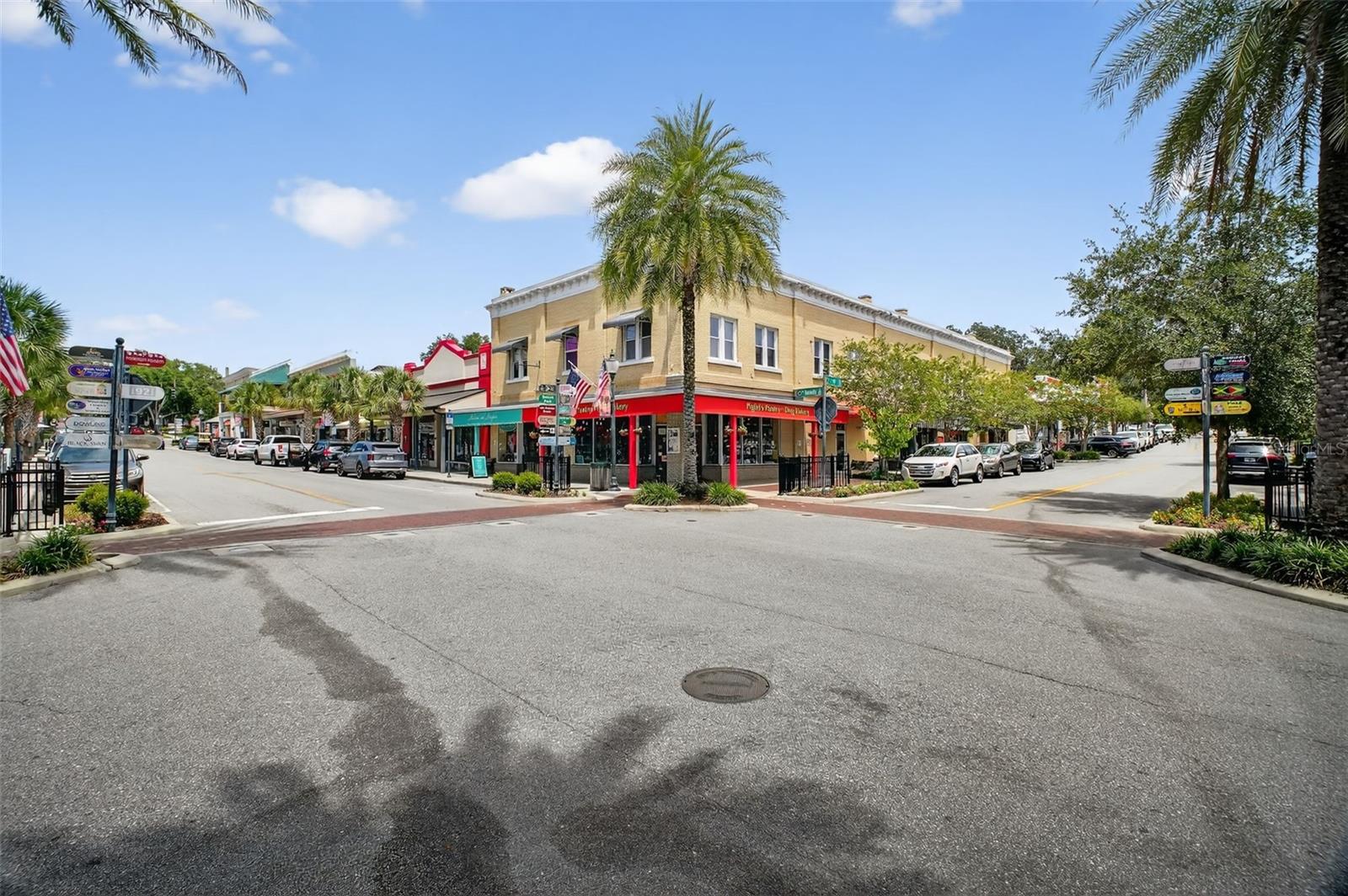 621 HIGH POINT DR, MOUNT DORA, FL, 32757