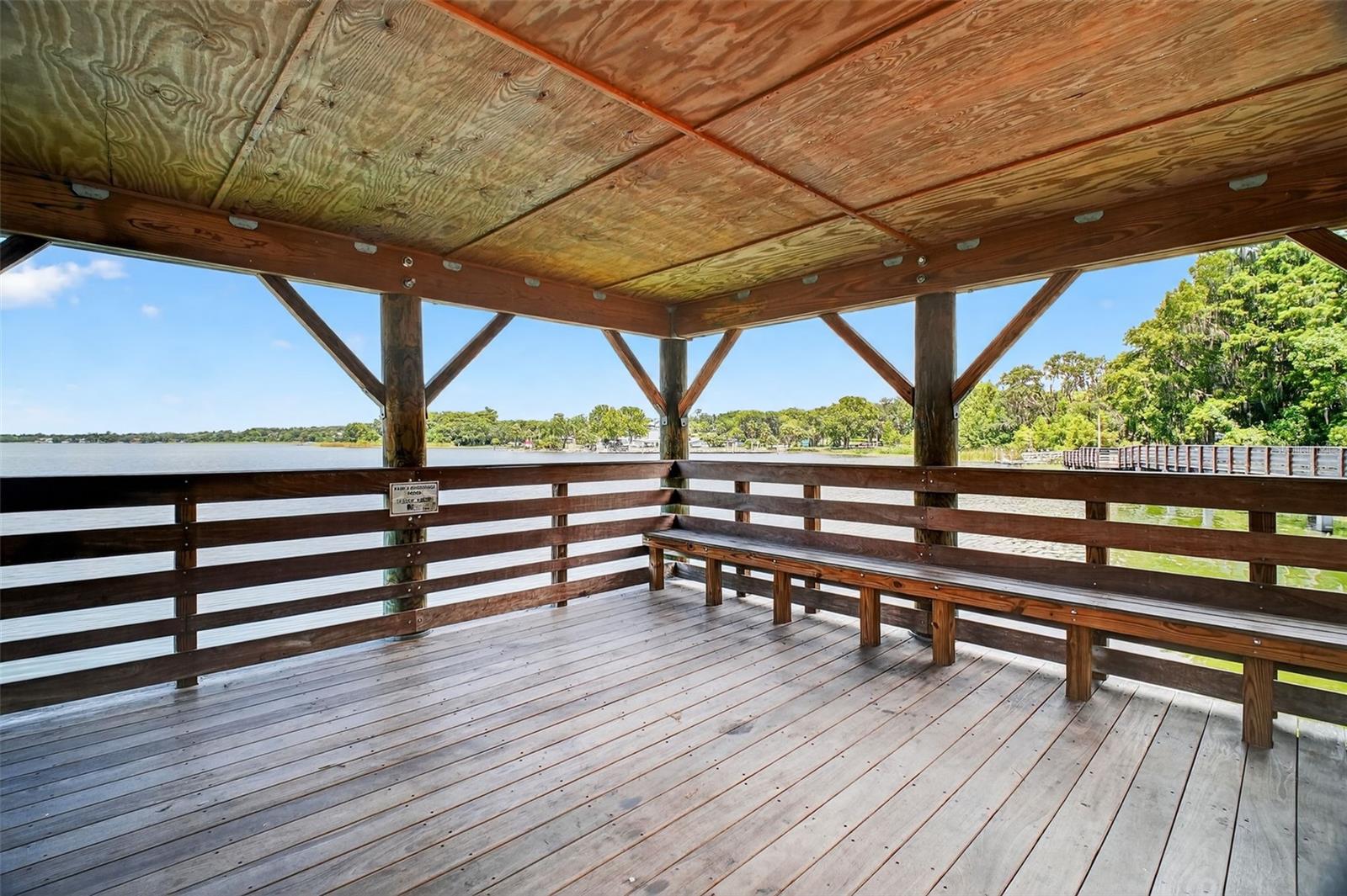 621 HIGH POINT DR, MOUNT DORA, FL, 32757