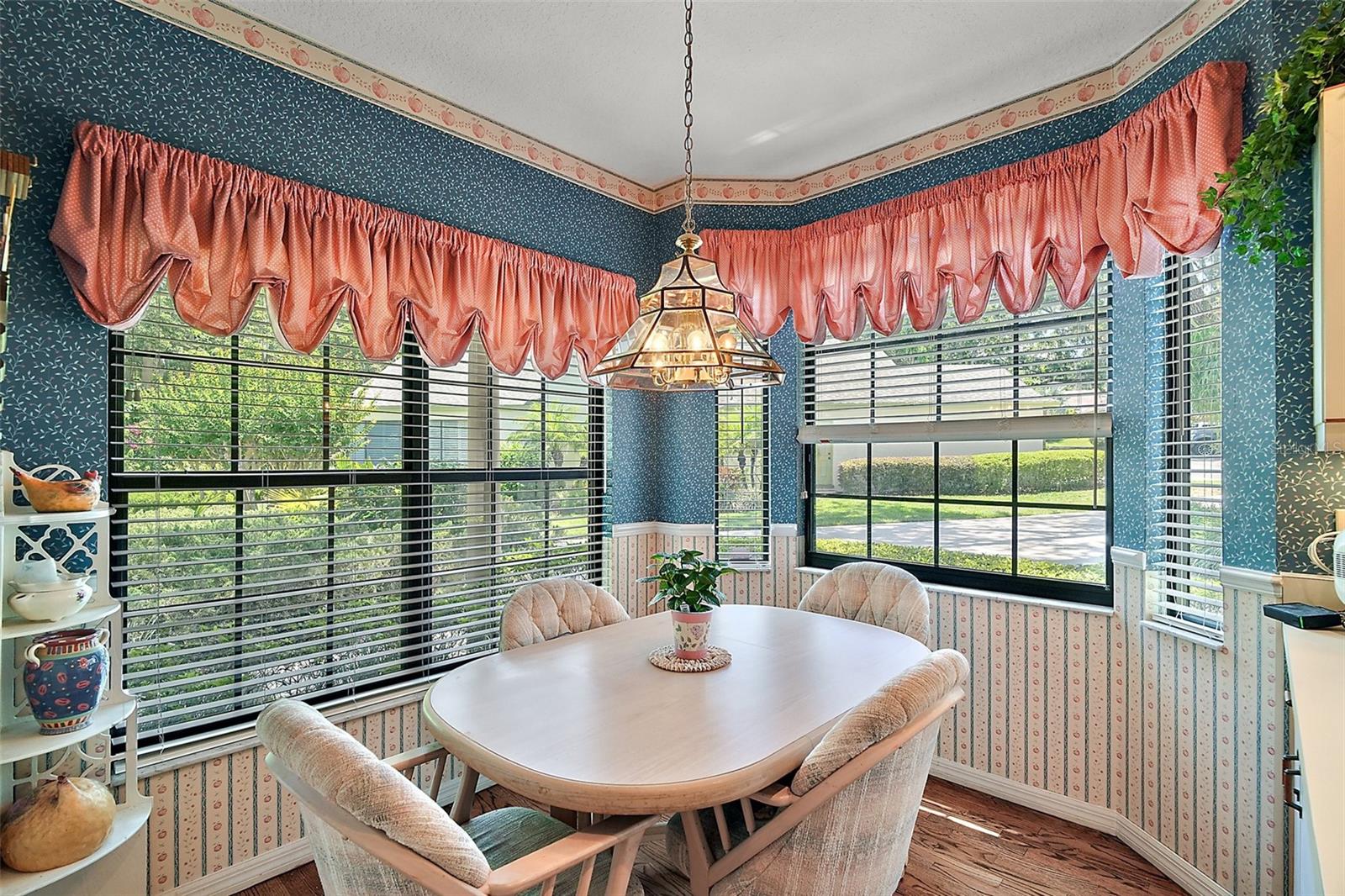 621 HIGH POINT DR, MOUNT DORA, FL, 32757