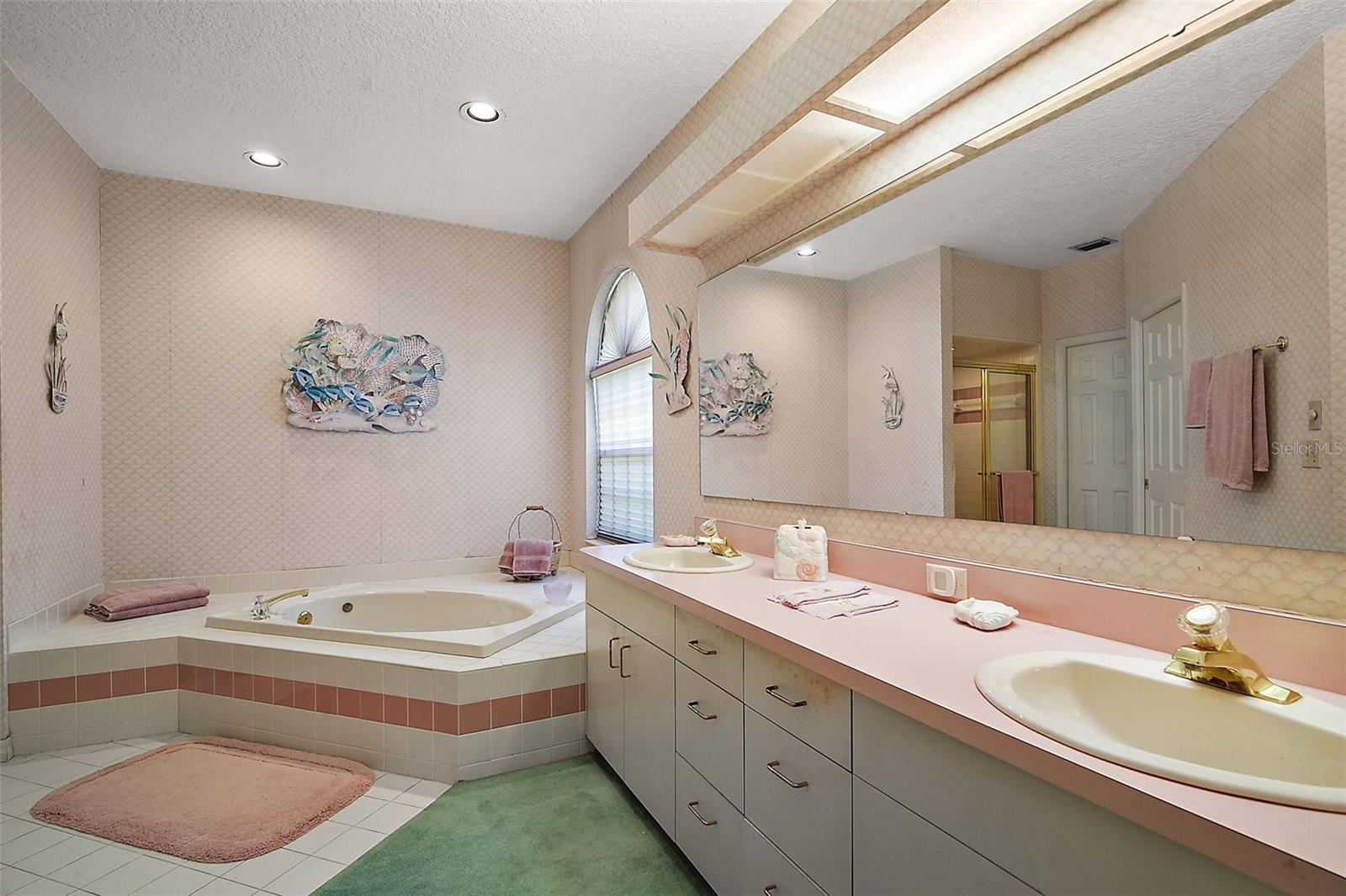 621 HIGH POINT DR, MOUNT DORA, FL, 32757