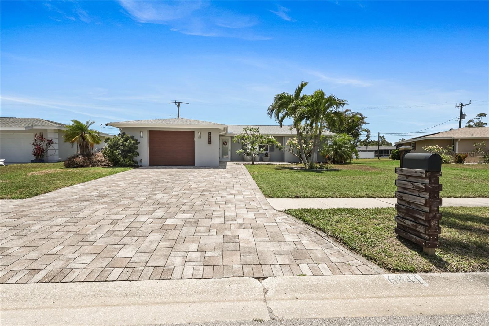6841 ROXBURY DR, SARASOTA, FL, 34231