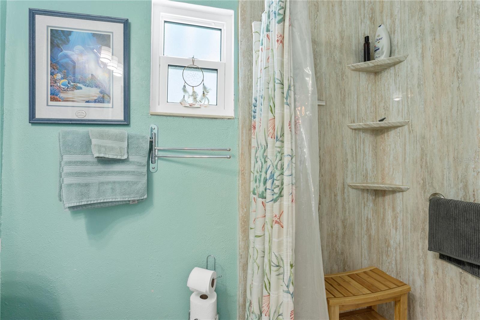 1701 66TH AVE N, ST PETERSBURG, FL, 33702