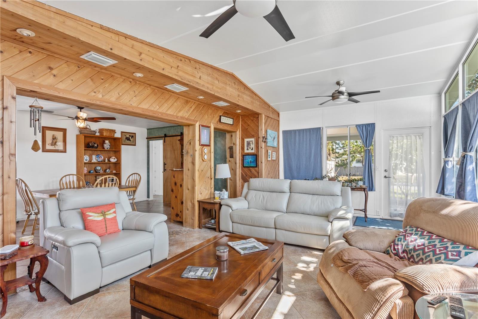 1701 66TH AVE N, ST PETERSBURG, FL, 33702