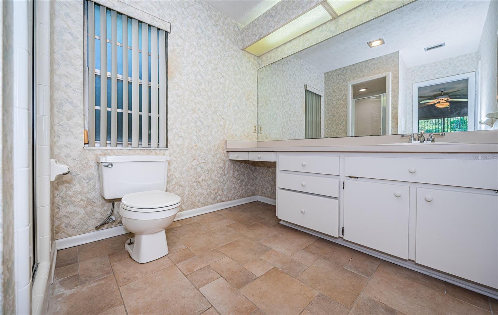 209 S GREENFIELD AVE, TEMPLE TERRACE, FL, 33617