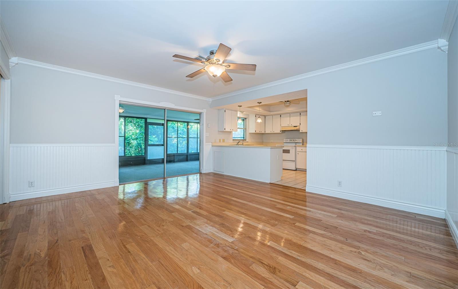 209 S GREENFIELD AVE, TEMPLE TERRACE, FL, 33617