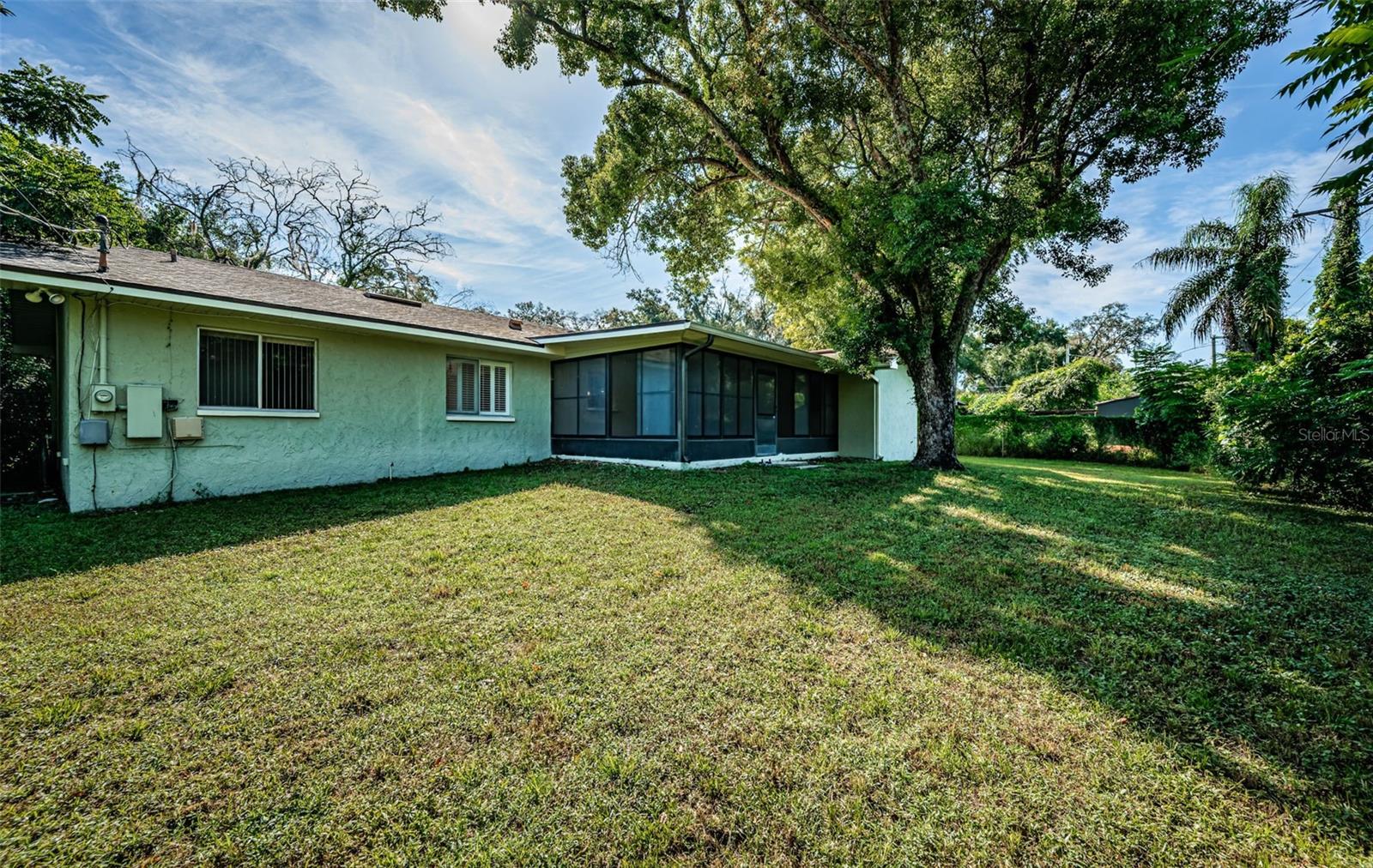209 S GREENFIELD AVE, TEMPLE TERRACE, FL, 33617