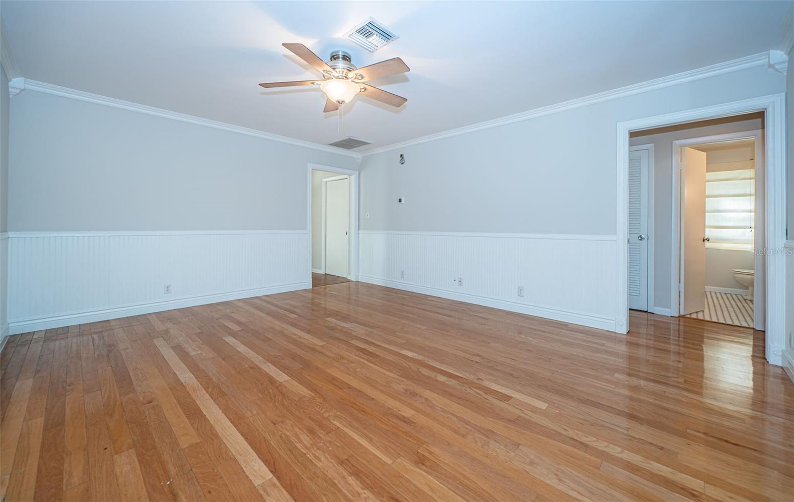 209 S GREENFIELD AVE, TEMPLE TERRACE, FL, 33617