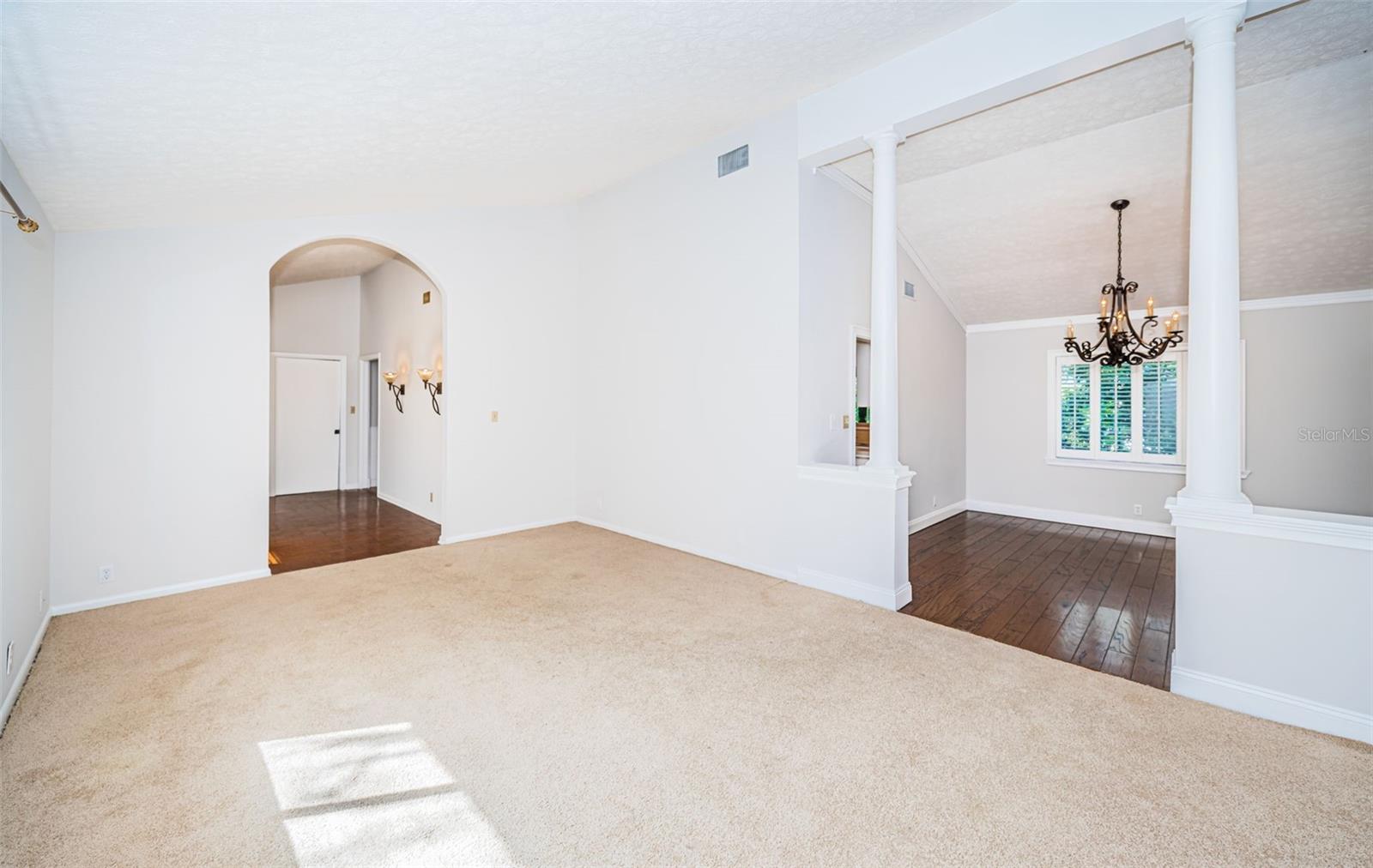 209 S GREENFIELD AVE, TEMPLE TERRACE, FL, 33617