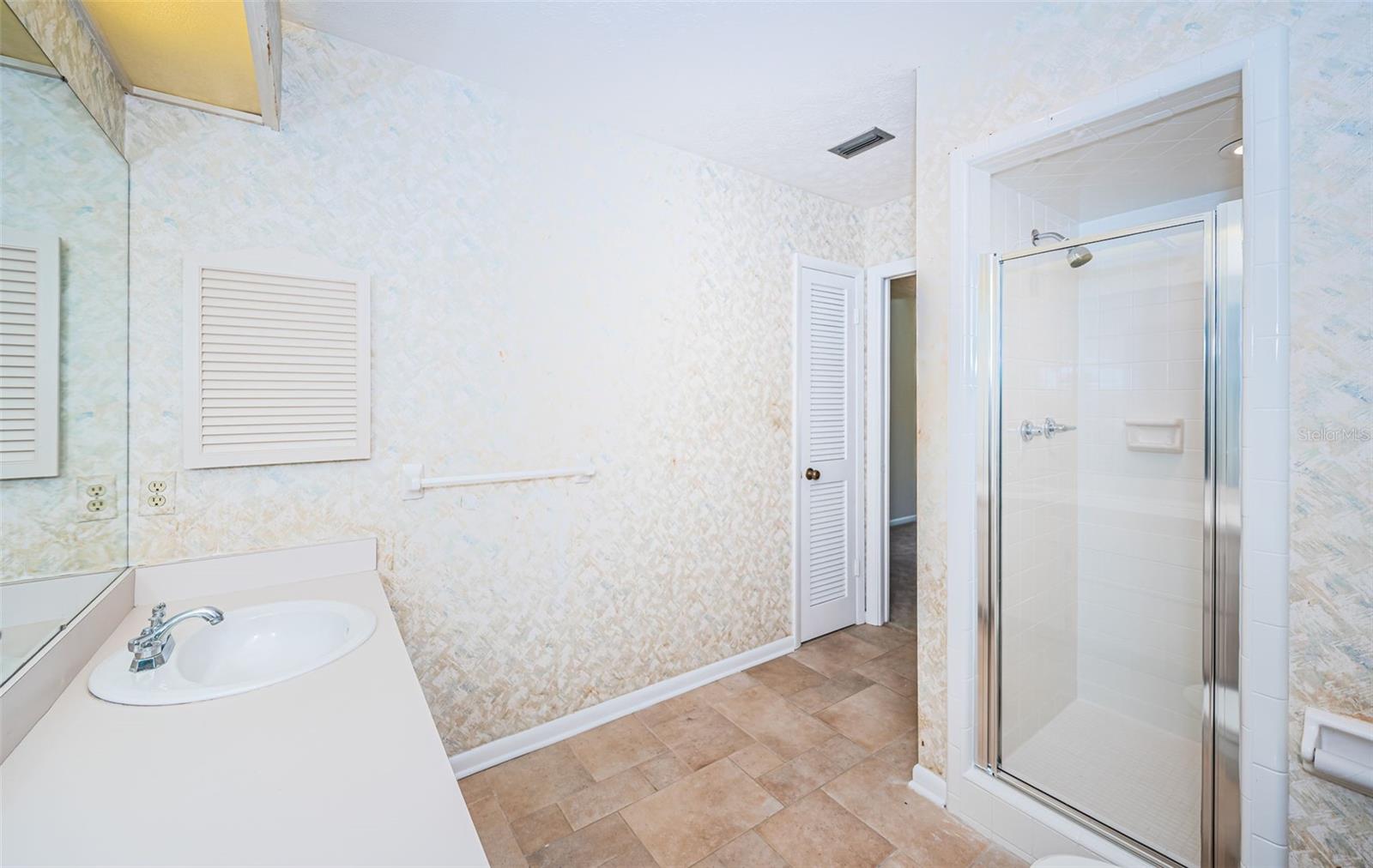 209 S GREENFIELD AVE, TEMPLE TERRACE, FL, 33617