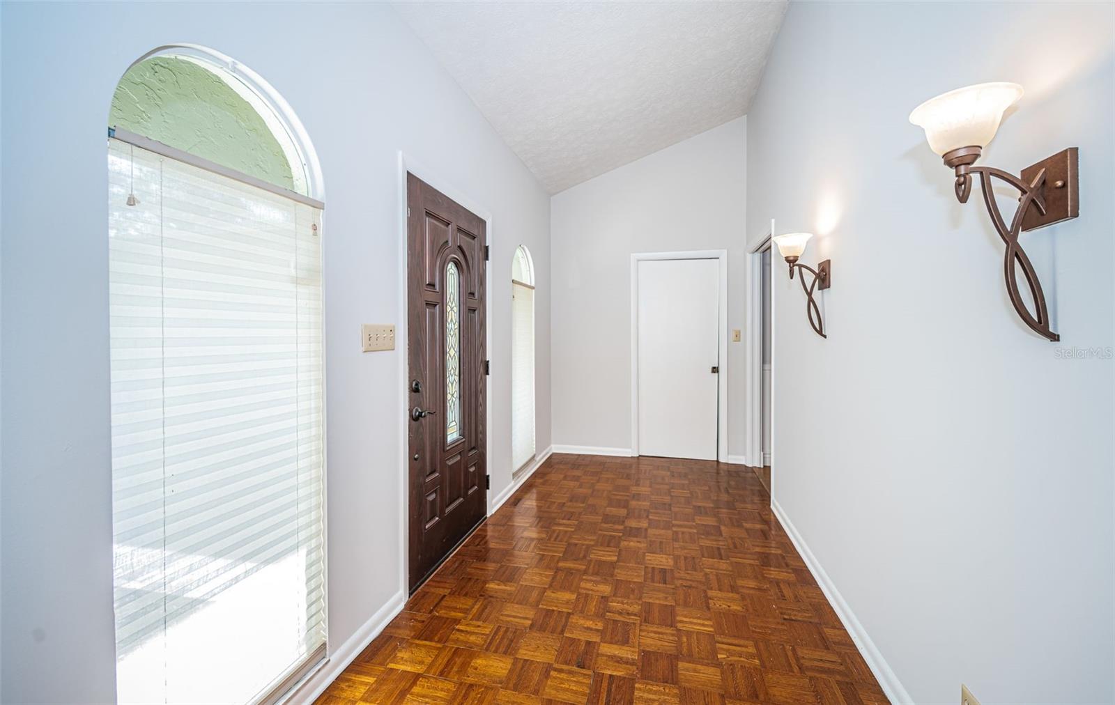 209 S GREENFIELD AVE, TEMPLE TERRACE, FL, 33617