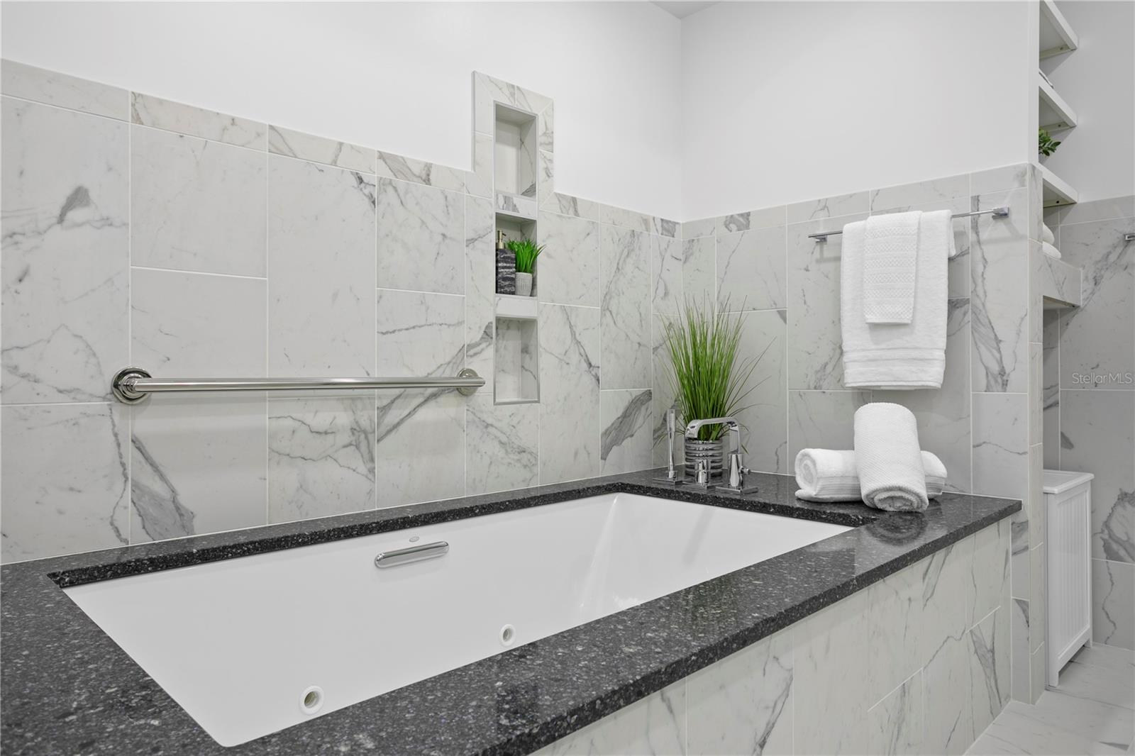 199 DALI BLVD #PH-2, ST PETERSBURG, FL, 33701