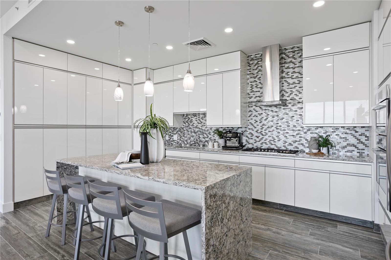 199 DALI BLVD #PH-2, ST PETERSBURG, FL, 33701