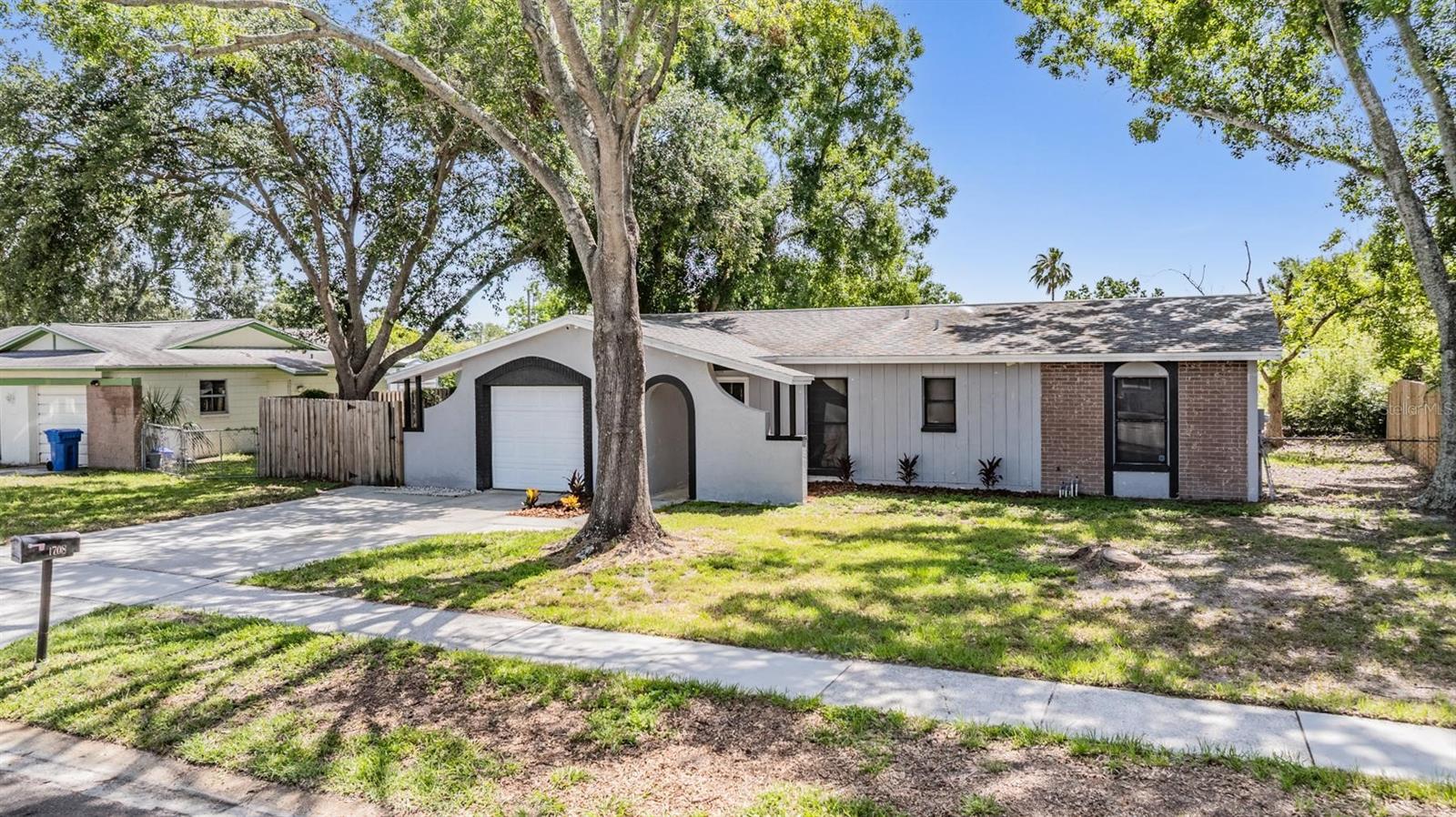 1708 JULIAN LANE DR, TAMPA, FL, 33619