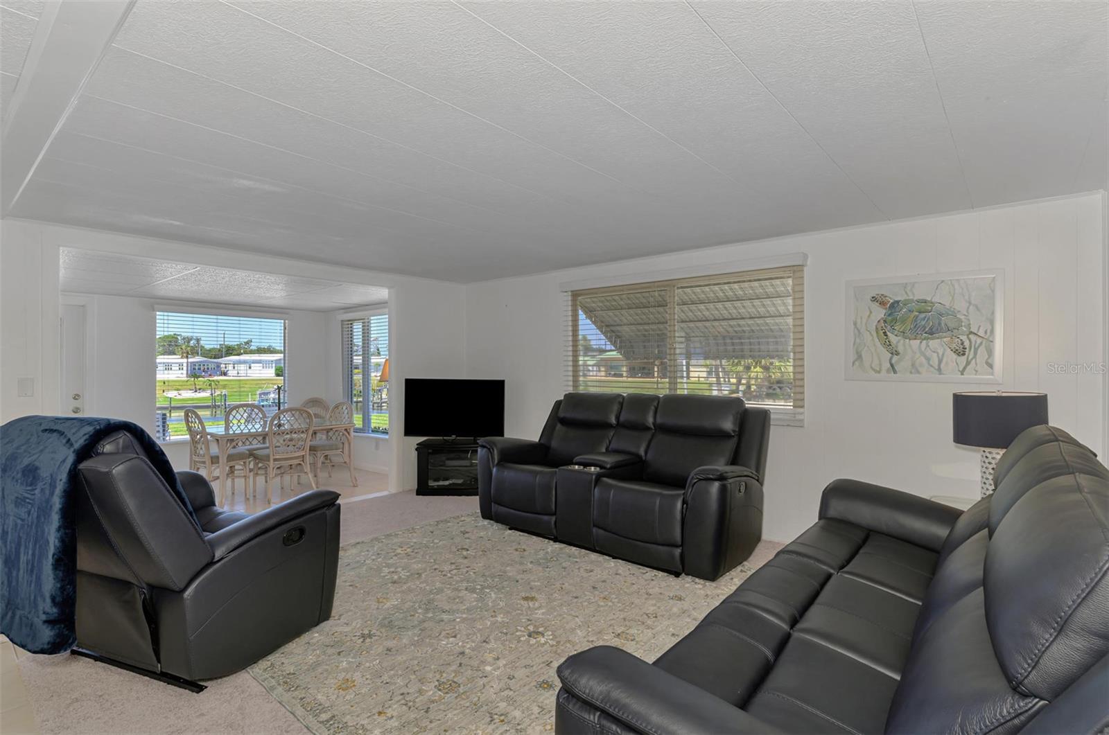 714 N WATERWAY DR, VENICE, FL, 34285