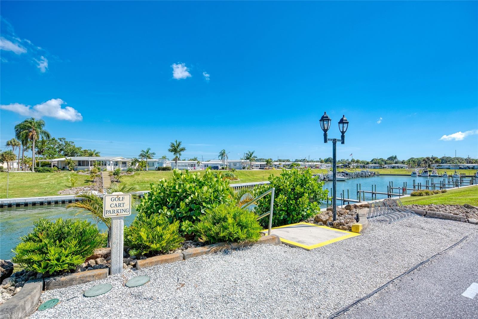 714 N WATERWAY DR, VENICE, FL, 34285