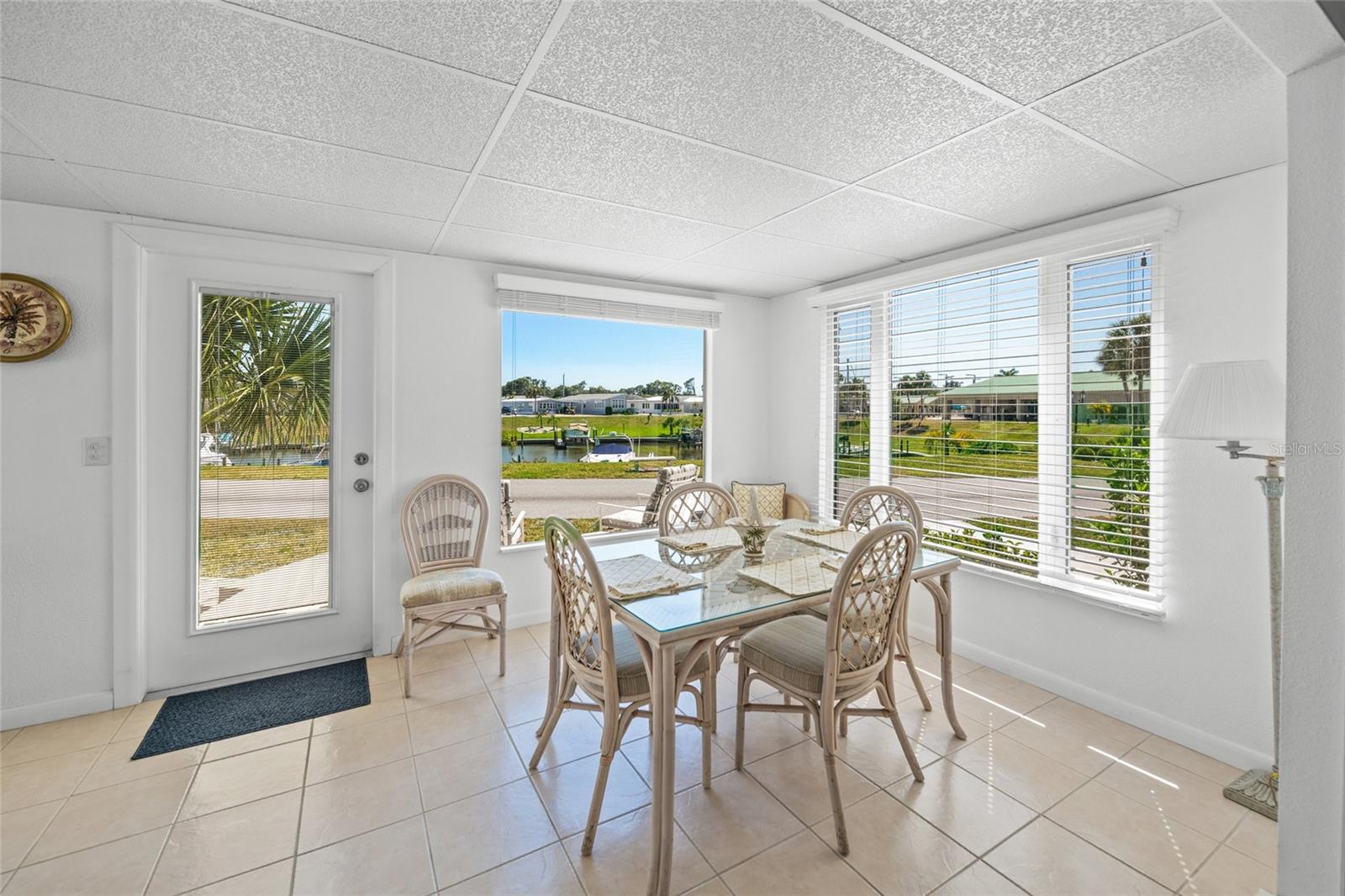 714 N WATERWAY DR, VENICE, FL, 34285