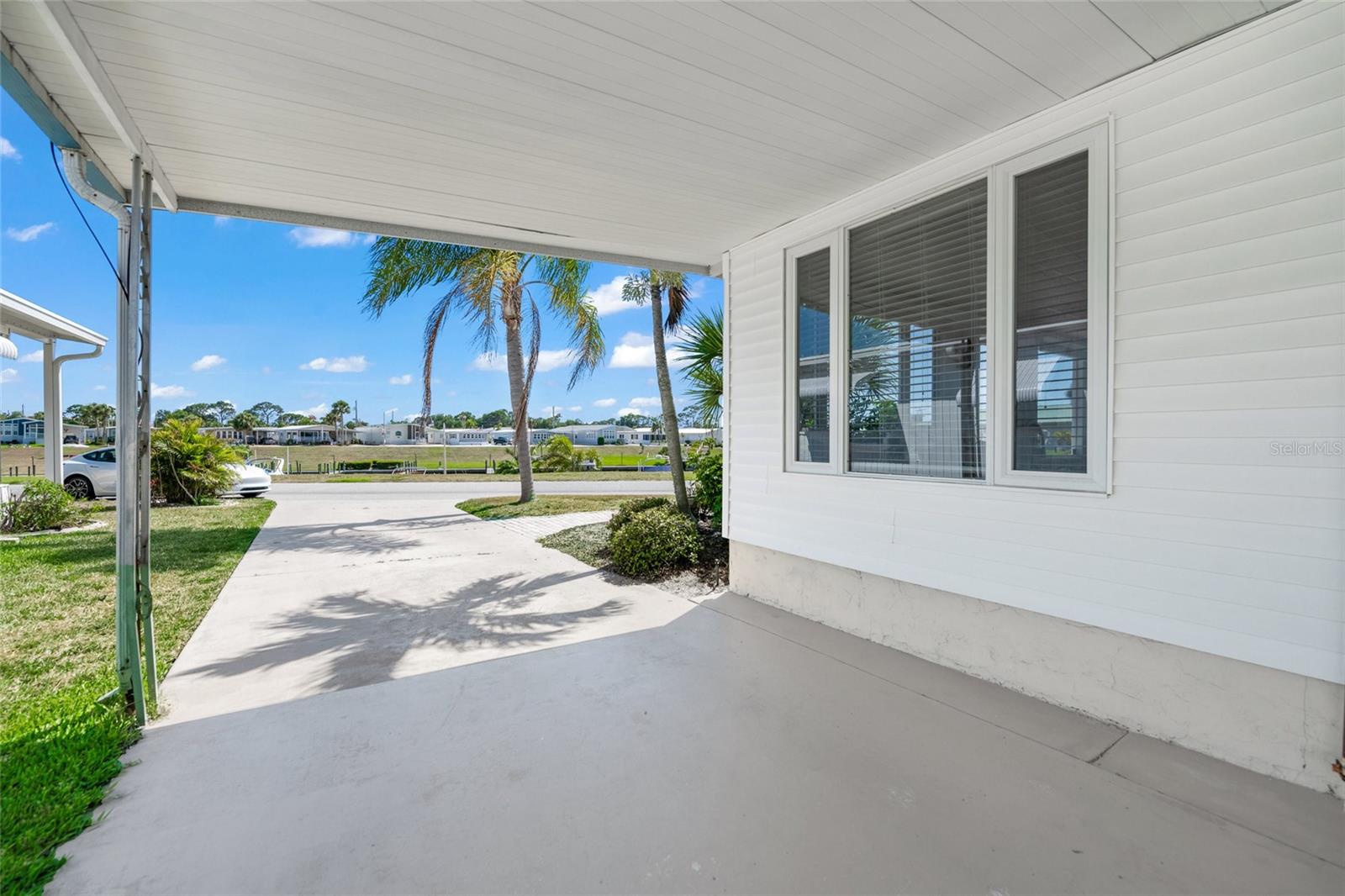 714 N WATERWAY DR, VENICE, FL, 34285