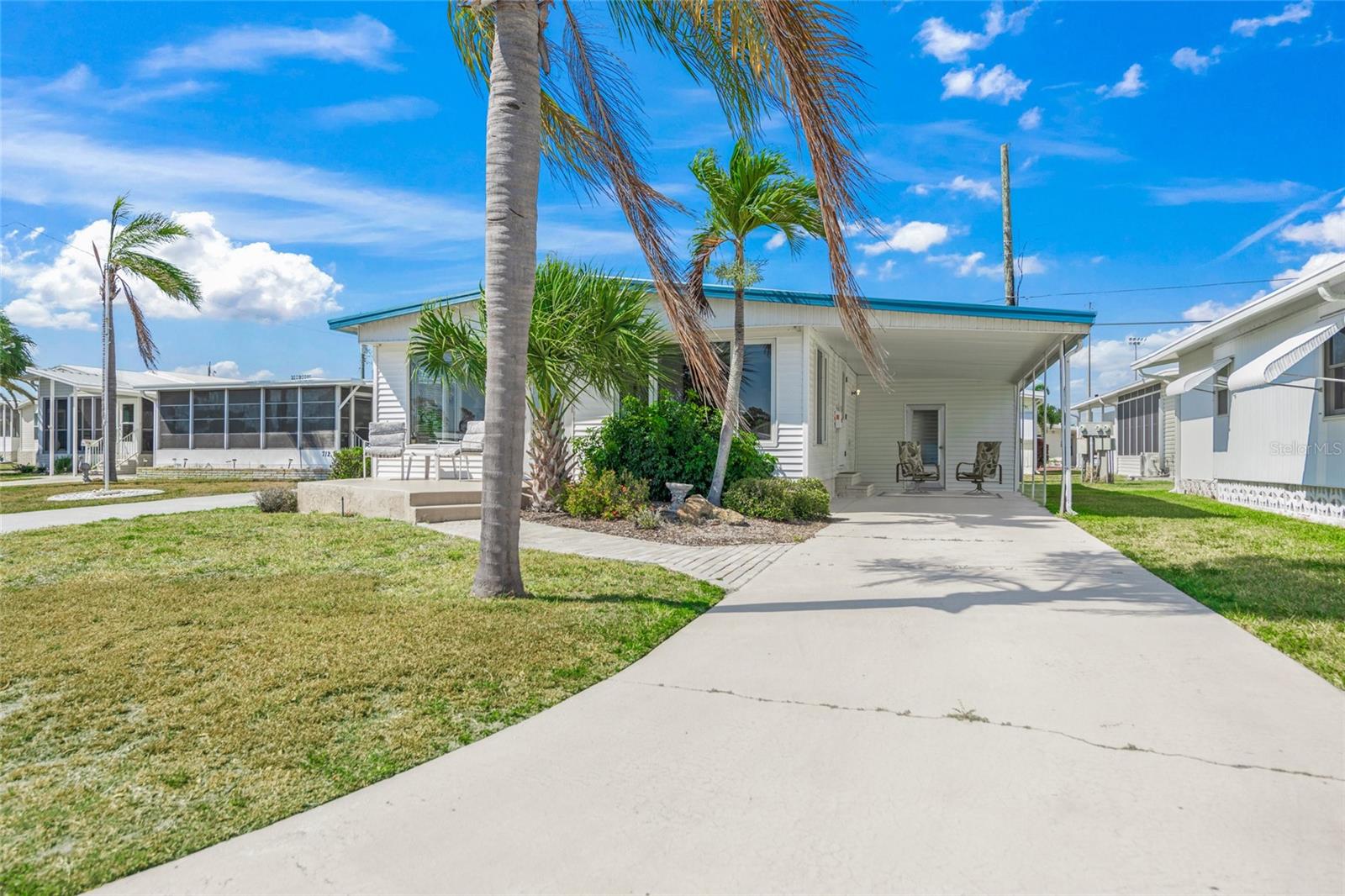 714 N WATERWAY DR, VENICE, FL, 34285