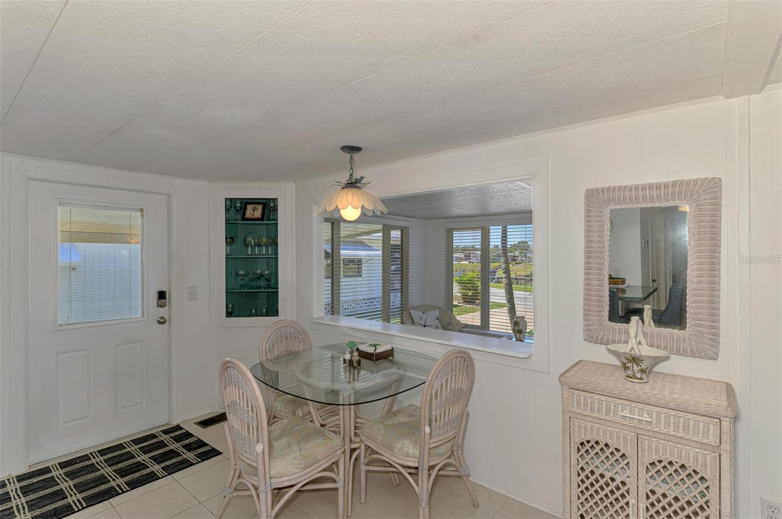 714 N WATERWAY DR, VENICE, FL, 34285