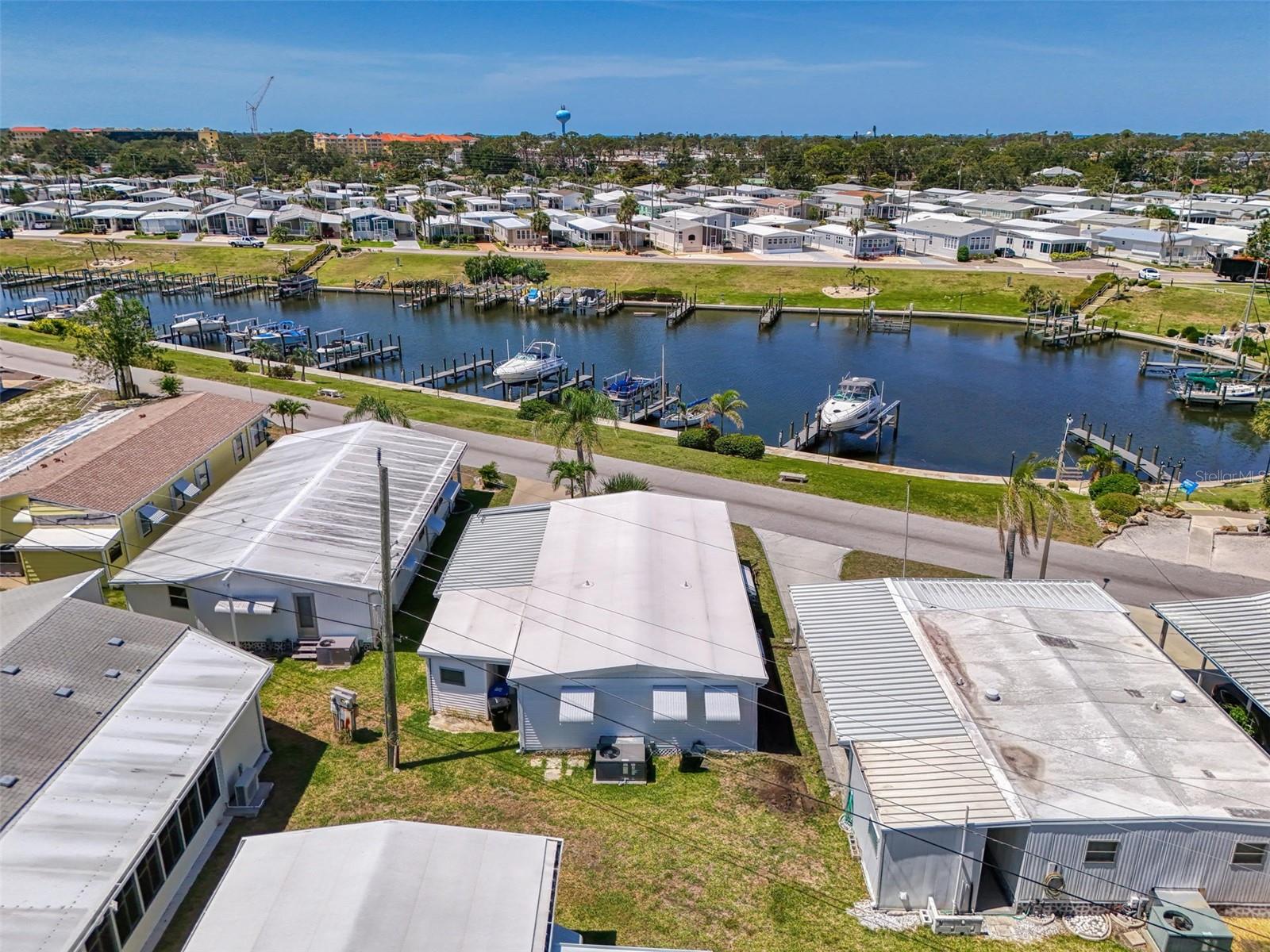 714 N WATERWAY DR, VENICE, FL, 34285