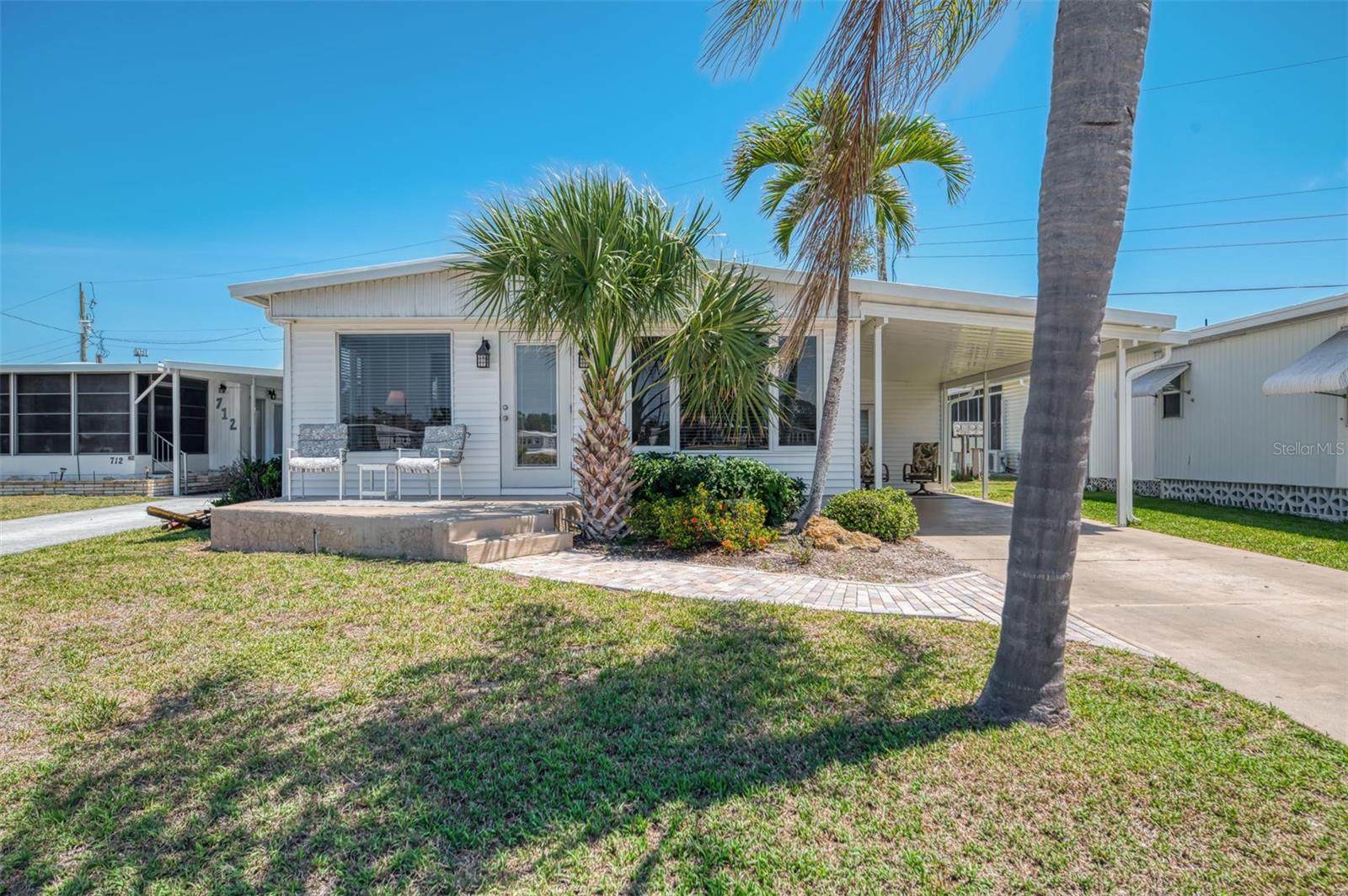 714 N WATERWAY DR, VENICE, FL, 34285