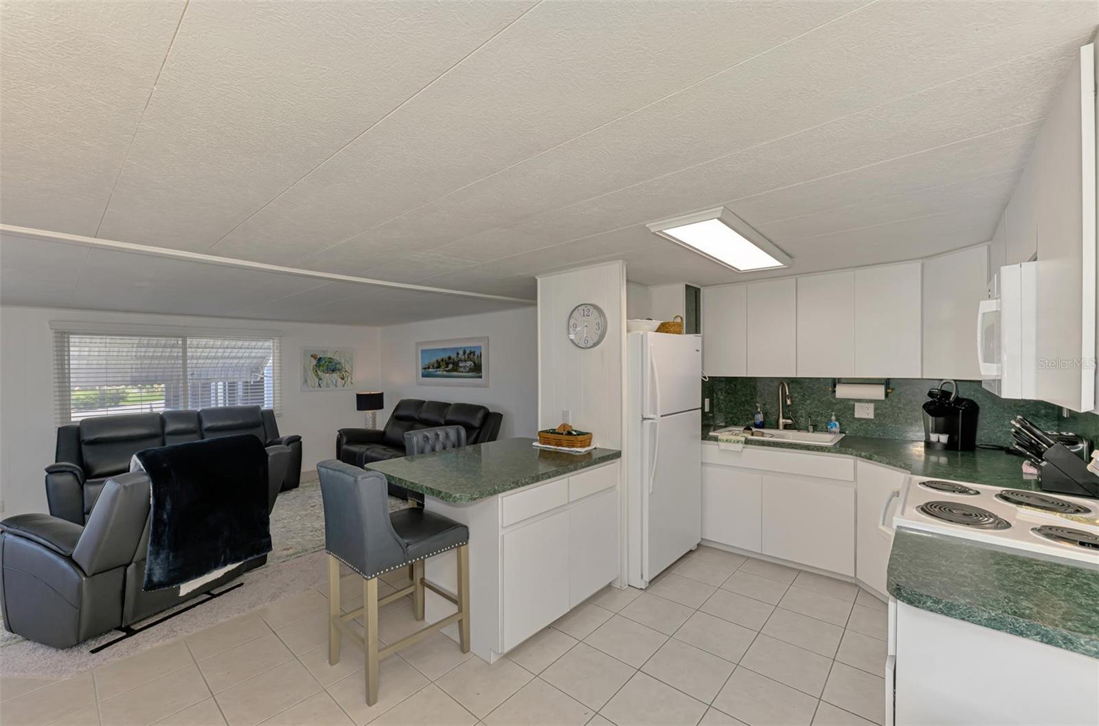 714 N WATERWAY DR, VENICE, FL, 34285