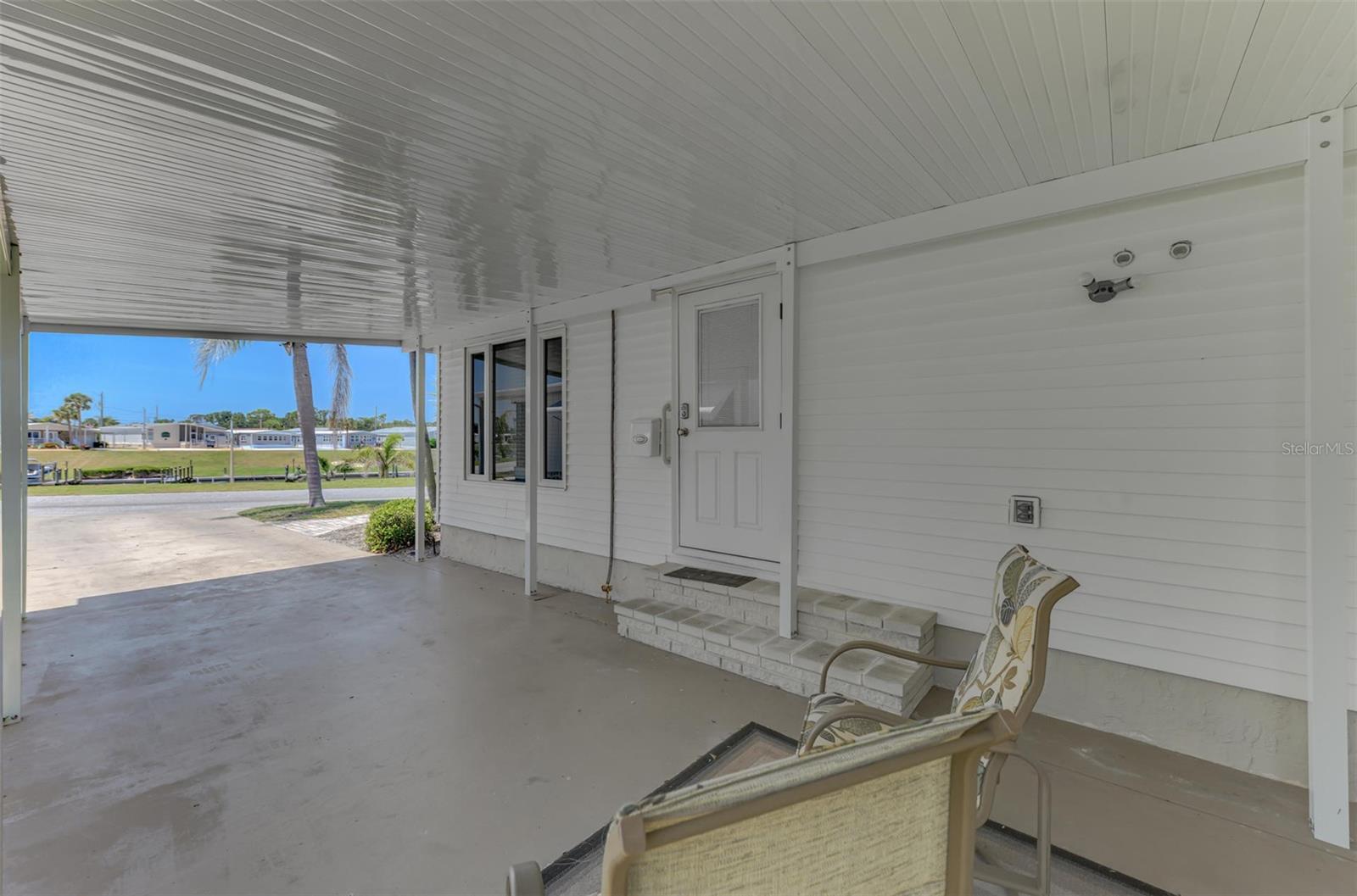 714 N WATERWAY DR, VENICE, FL, 34285