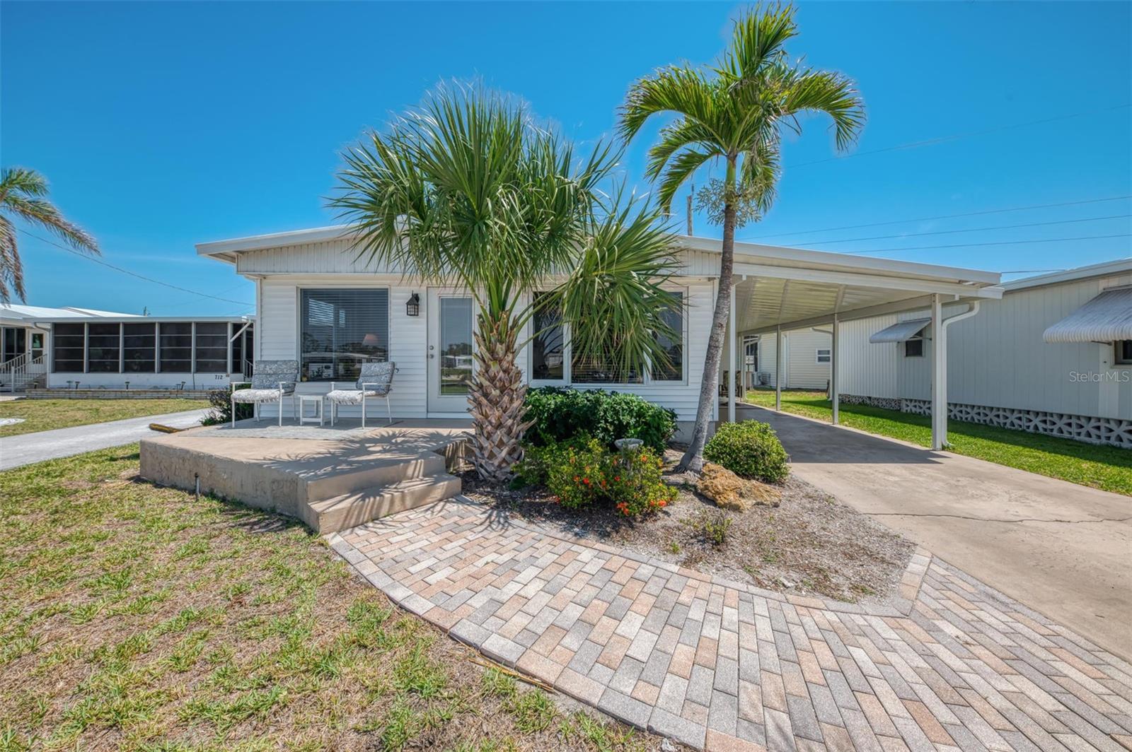 714 N WATERWAY DR, VENICE, FL, 34285