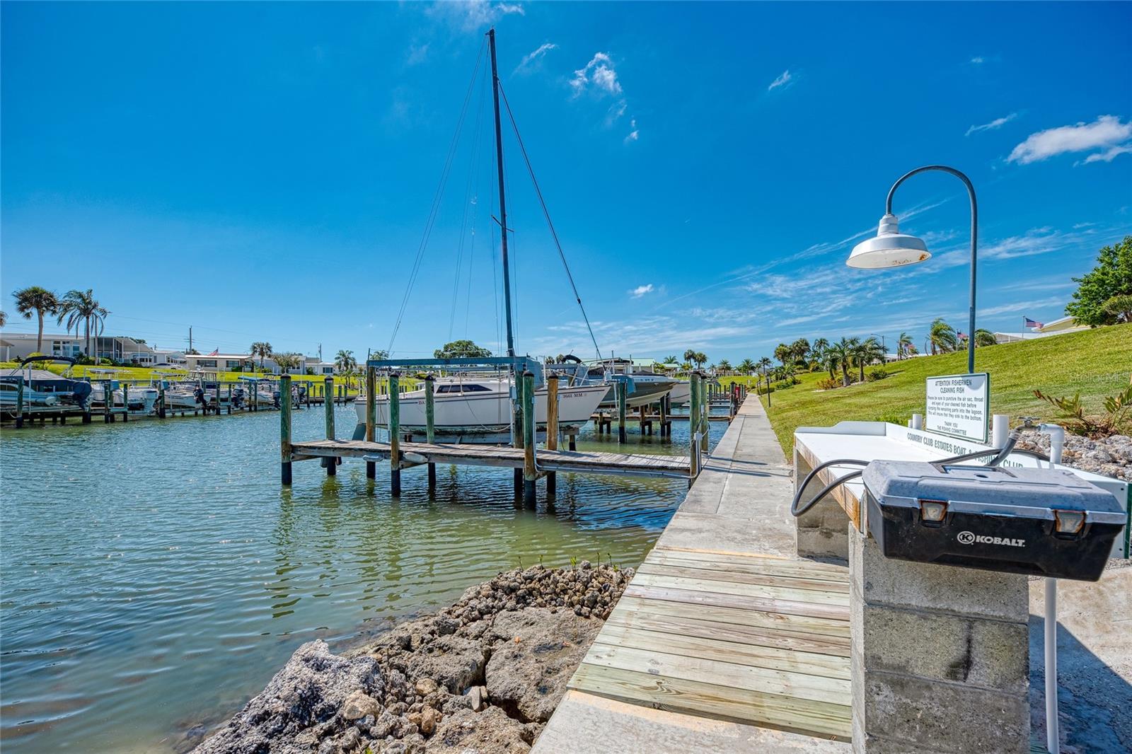 714 N WATERWAY DR, VENICE, FL, 34285