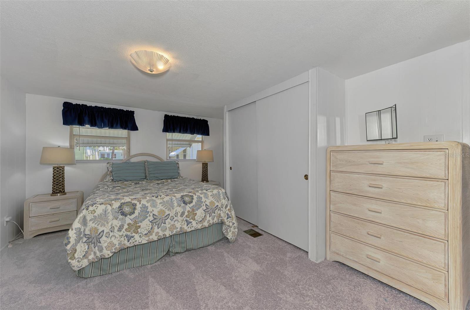 714 N WATERWAY DR, VENICE, FL, 34285