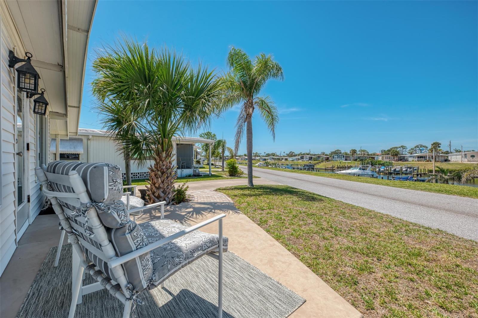 714 N WATERWAY DR, VENICE, FL, 34285