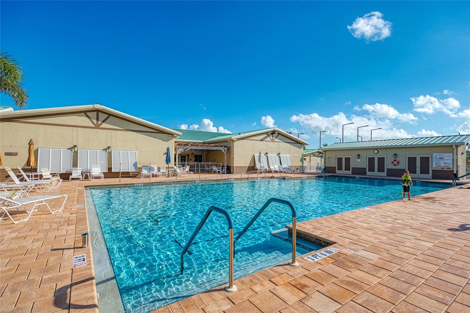 714 N WATERWAY DR, VENICE, FL, 34285