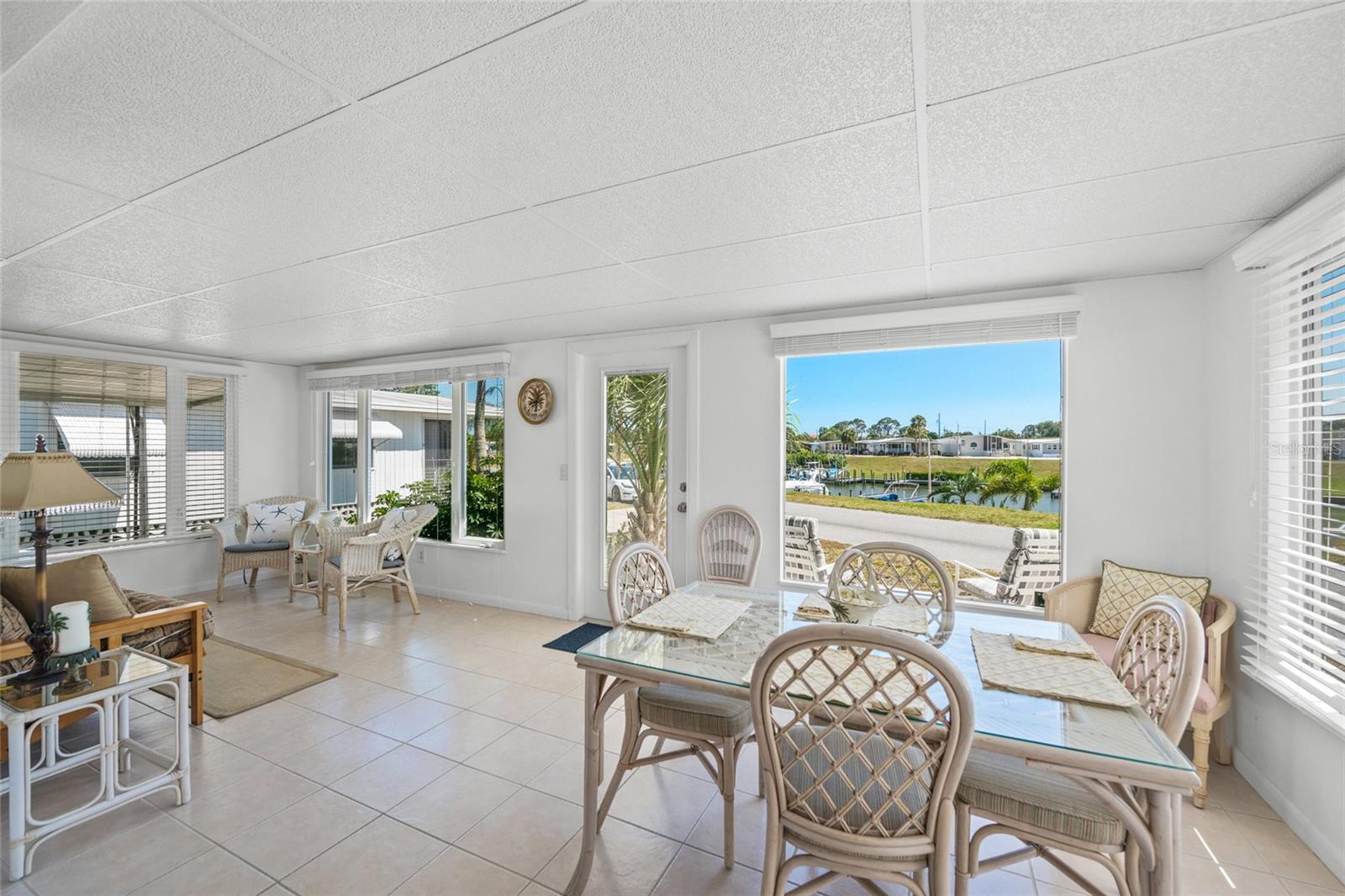 714 N WATERWAY DR, VENICE, FL, 34285