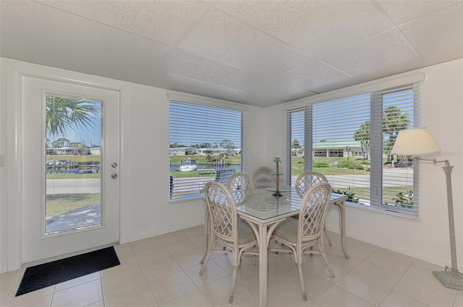 714 N WATERWAY DR, VENICE, FL, 34285