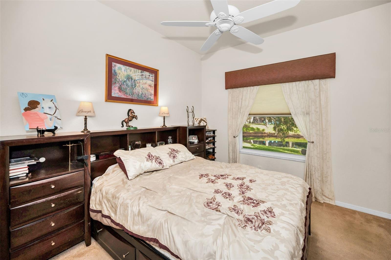 Lots of light Bedroom 4