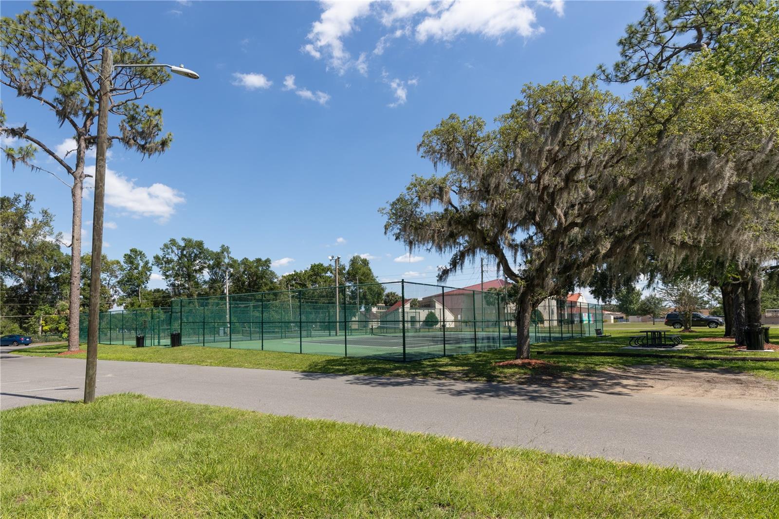 88 E CHARLOTTE AVE, EUSTIS, FL, 32726