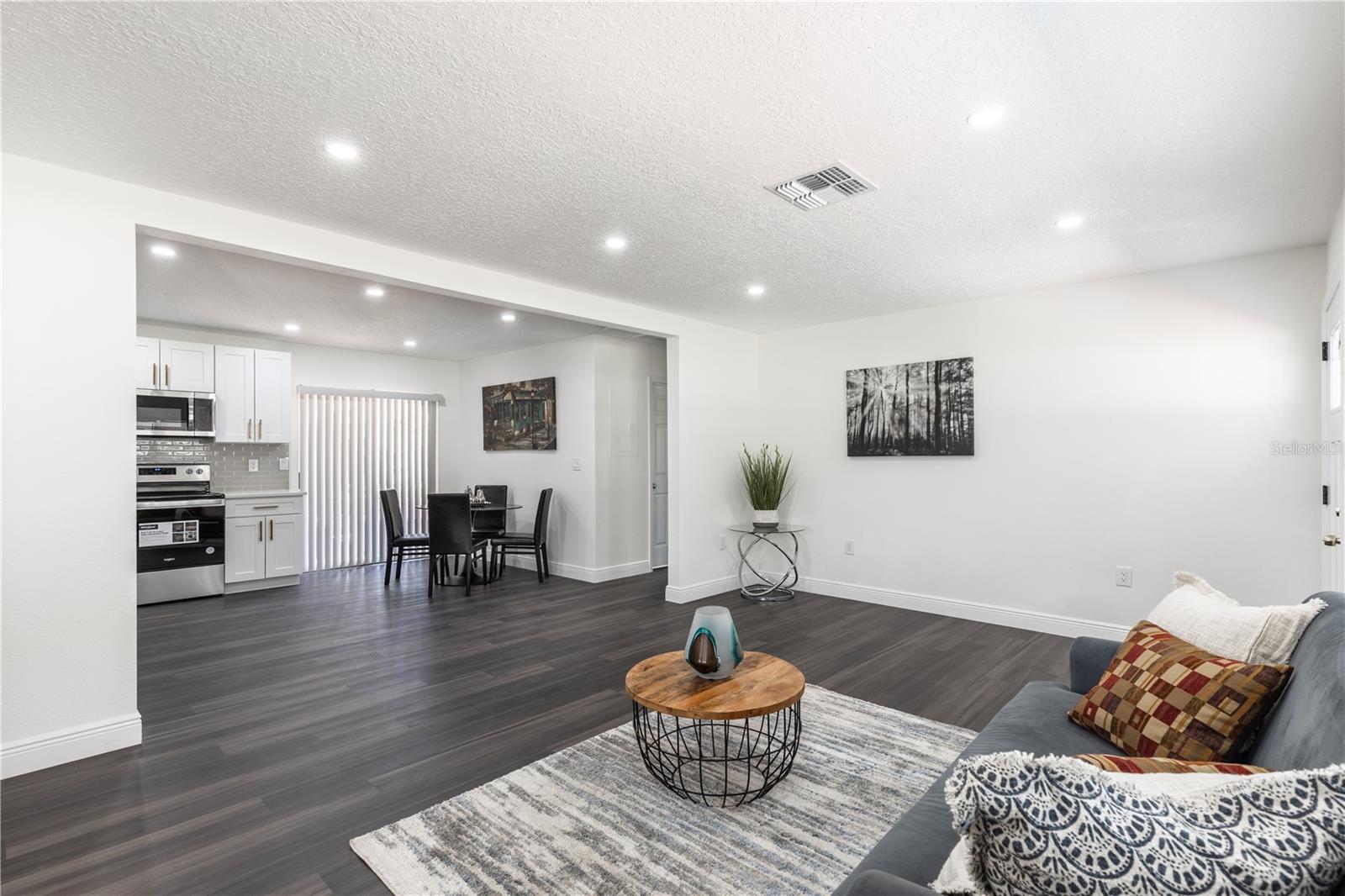 88 E CHARLOTTE AVE, EUSTIS, FL, 32726