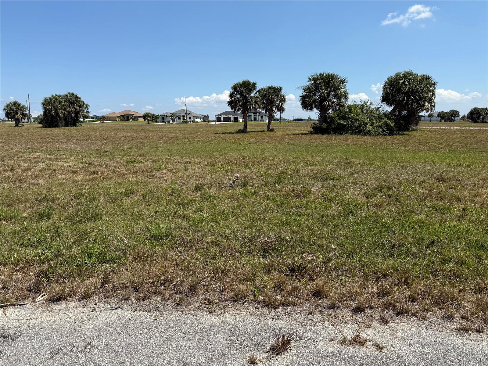 3 DOGWOOD TER, PLACIDA, FL, 33946