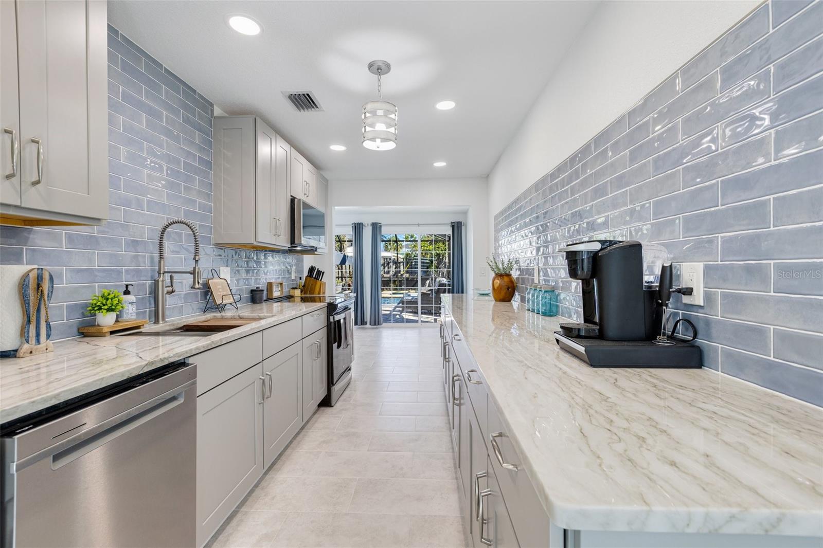 179 HIBISCUS DR, FORT MYERS BEACH, FL, 33931