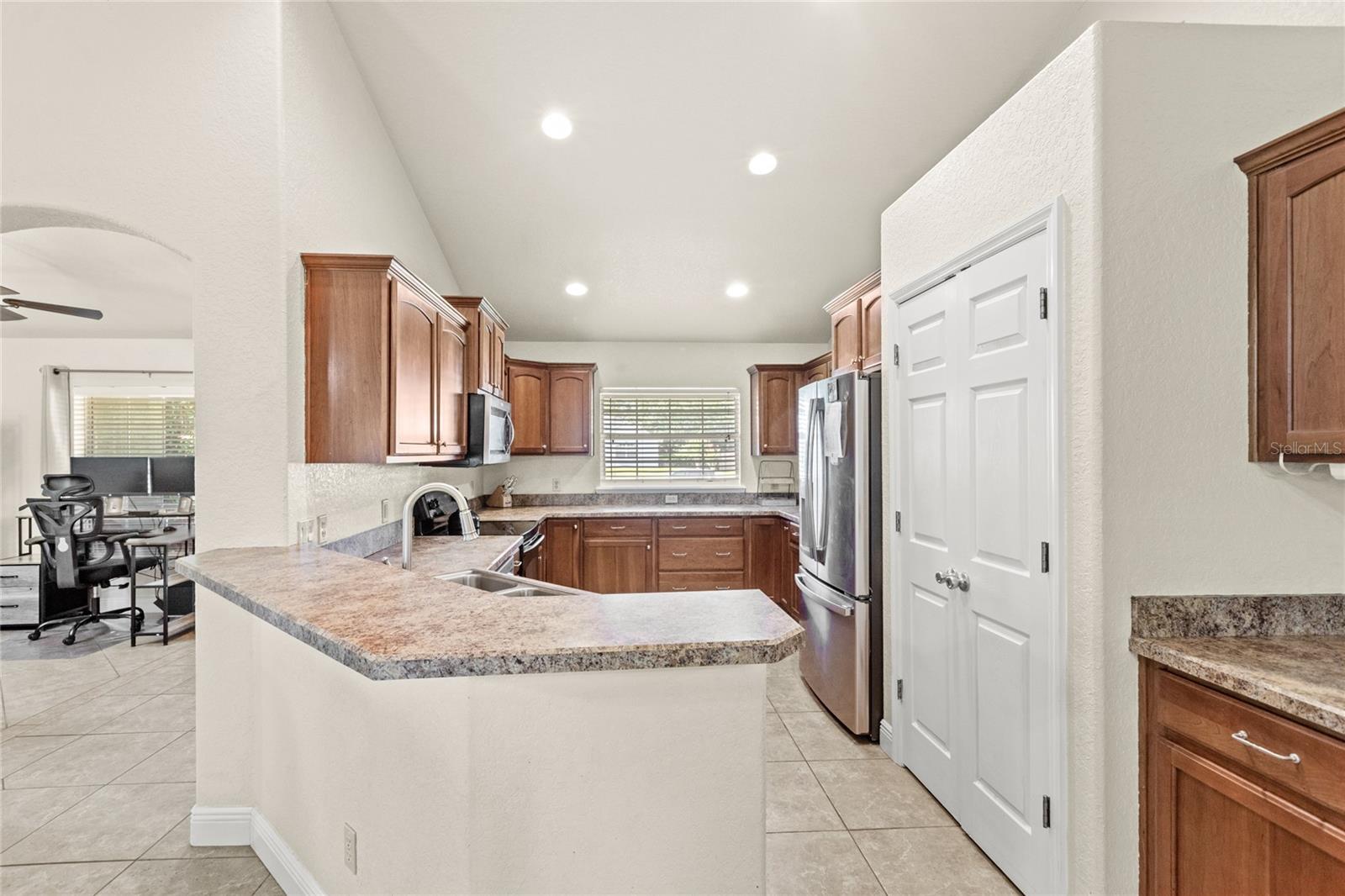 1880 LORRAINE WAY, ST CLOUD, FL, 34769