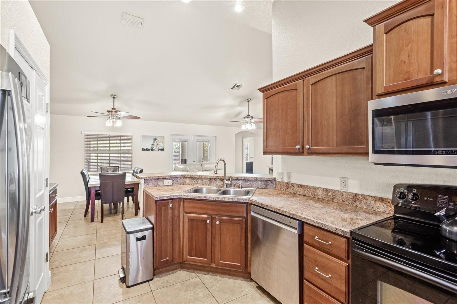 1880 LORRAINE WAY, ST CLOUD, FL, 34769