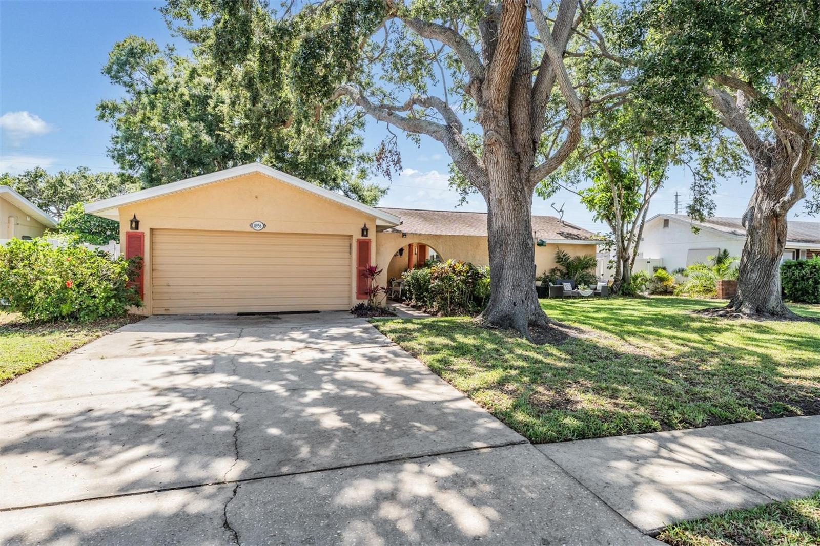 8956 124TH WAY, SEMINOLE, FL, 33772