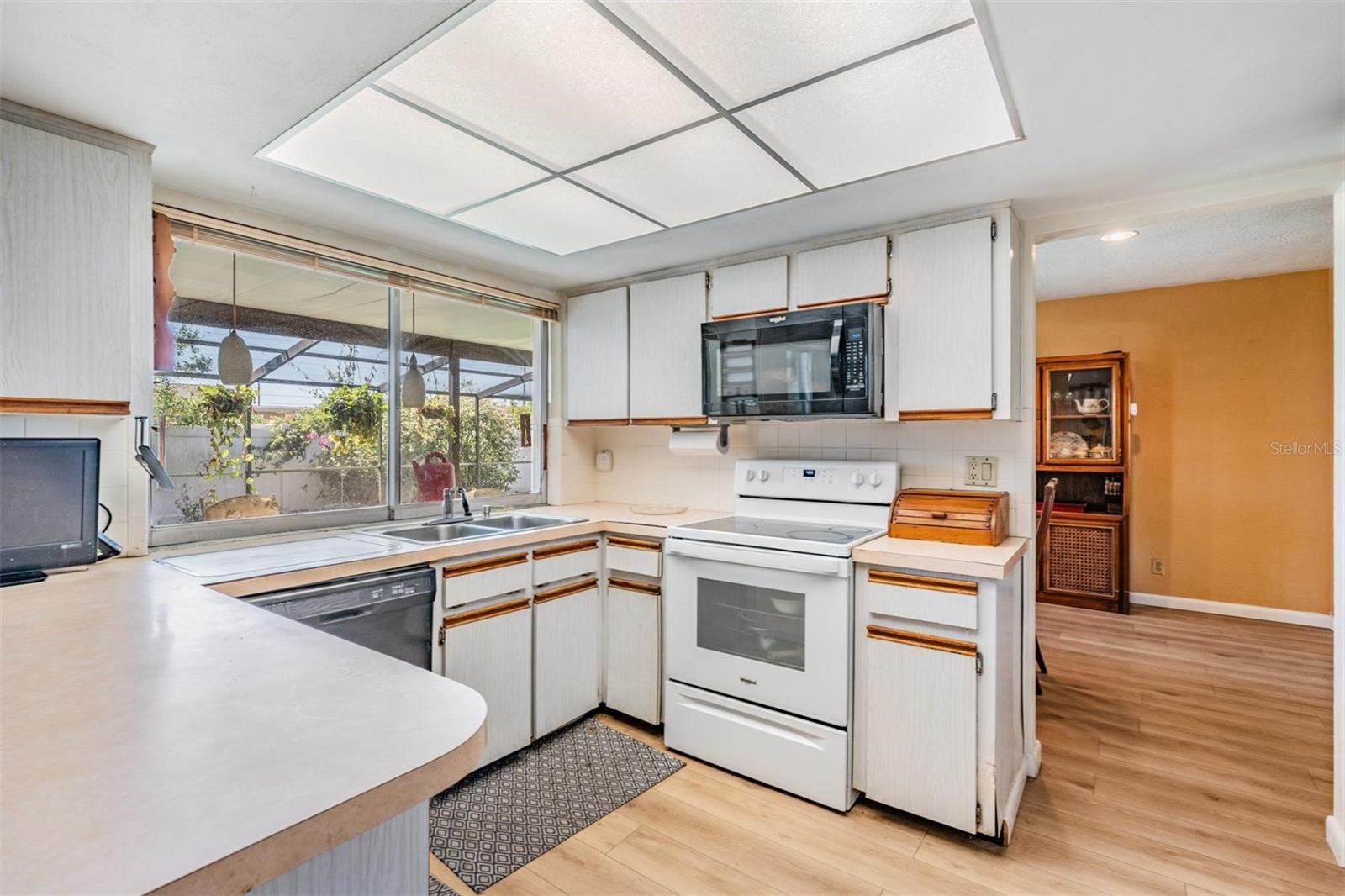 8956 124TH WAY, SEMINOLE, FL, 33772