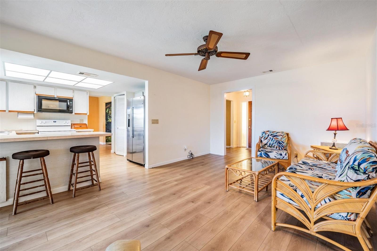 8956 124TH WAY, SEMINOLE, FL, 33772